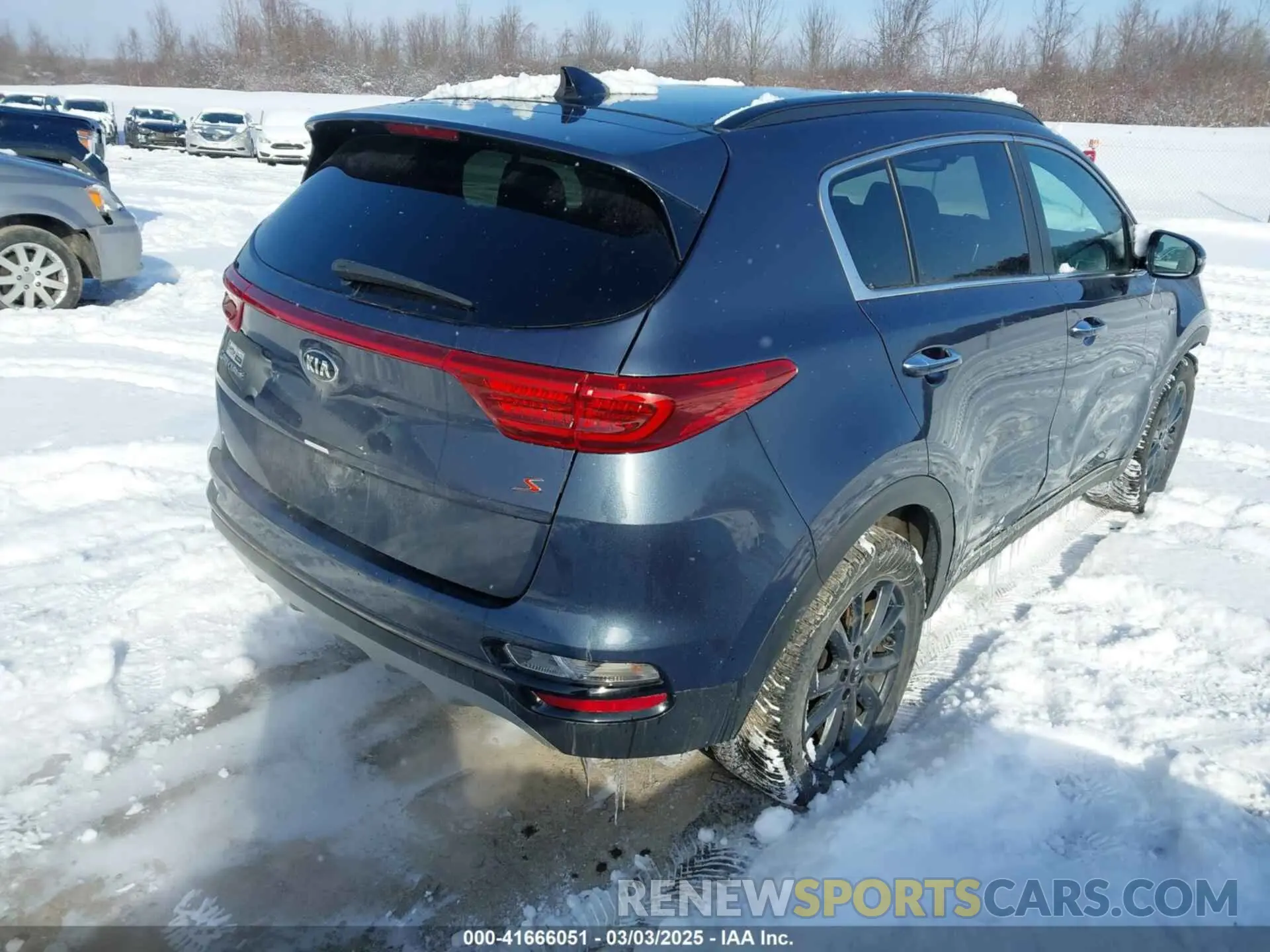 4 Photograph of a damaged car KNDP6CAC9L7746756 KIA SPORTAGE 2020