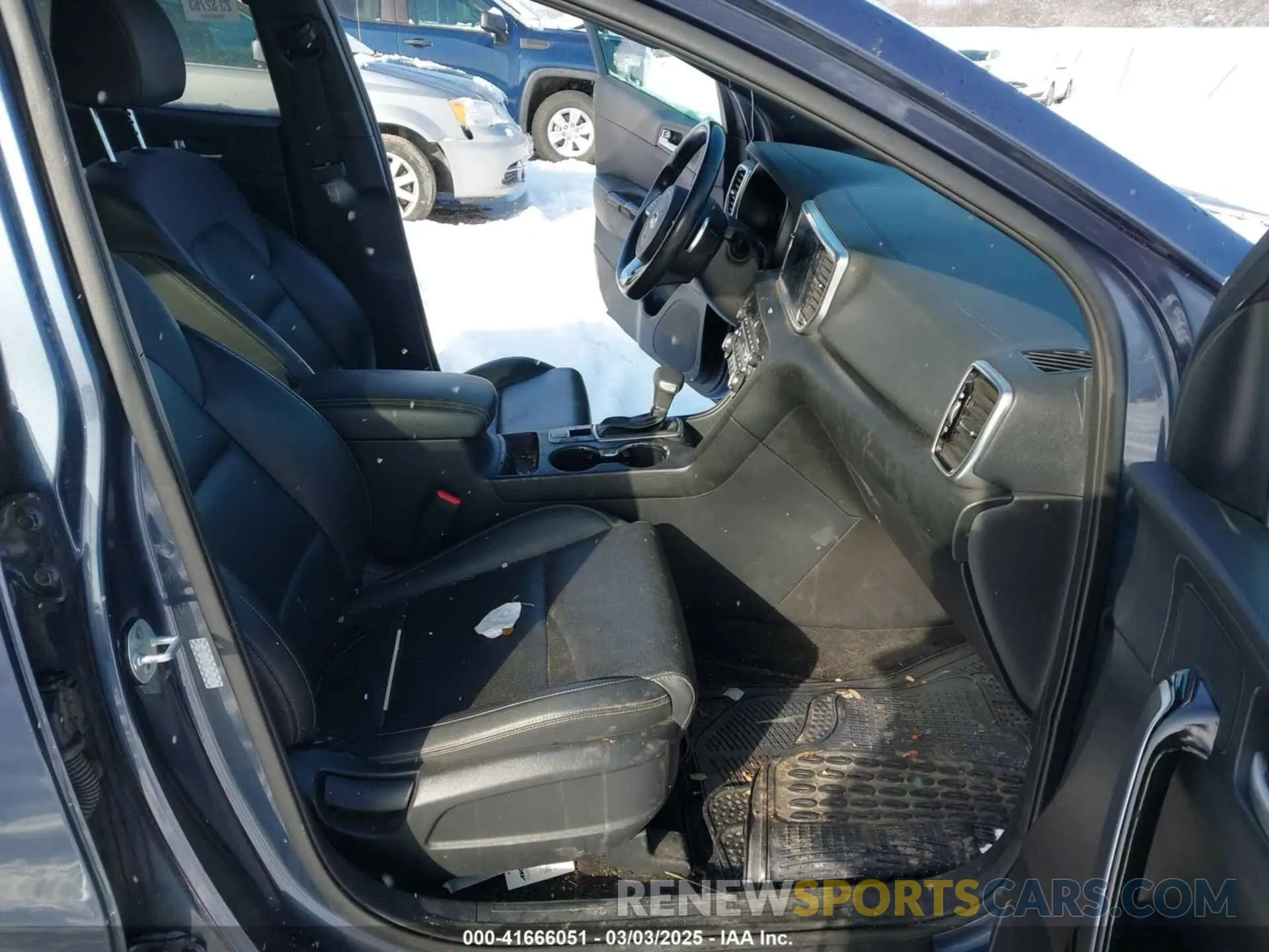 5 Photograph of a damaged car KNDP6CAC9L7746756 KIA SPORTAGE 2020