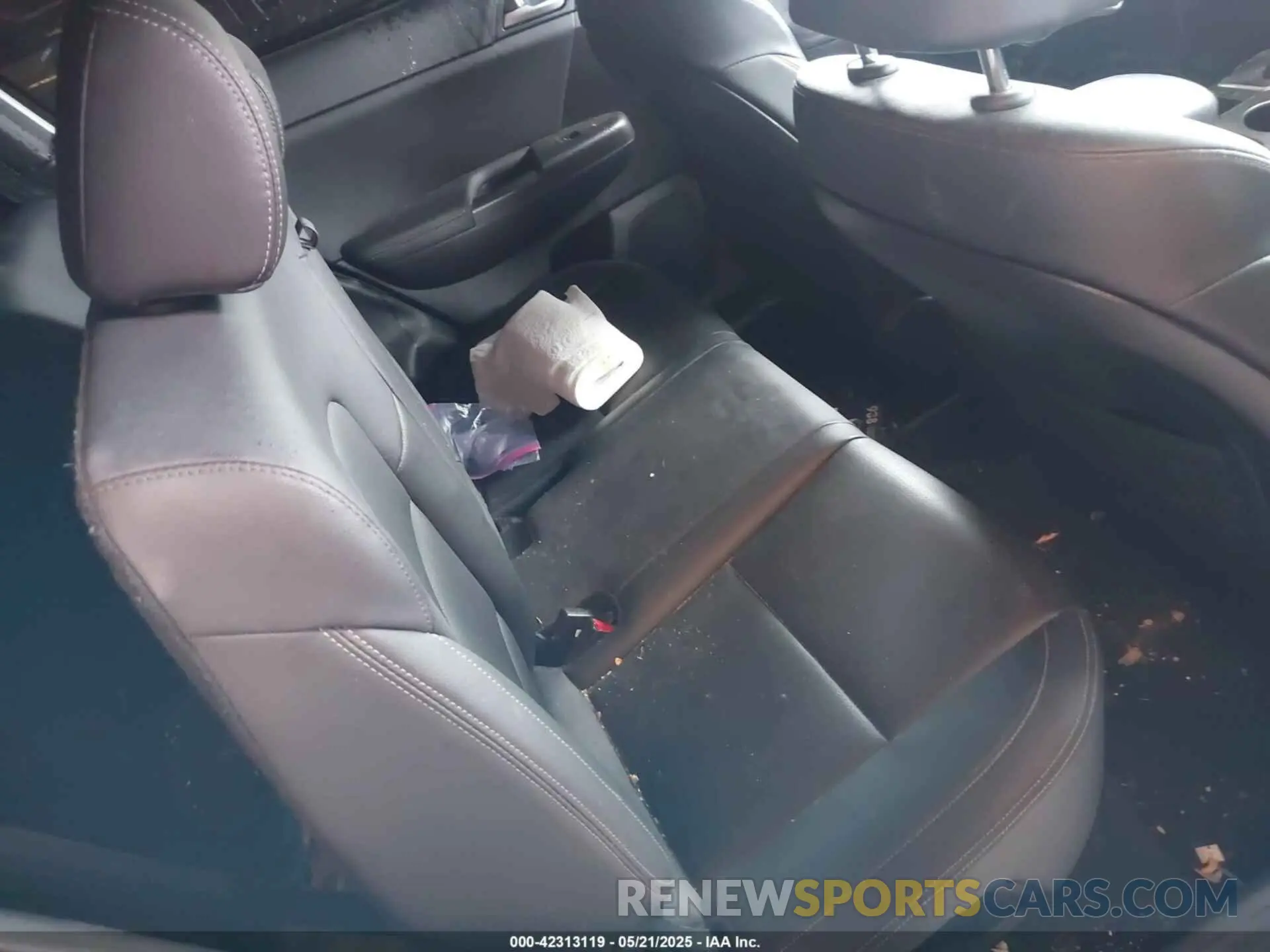 8 Photograph of a damaged car KNDP6CAC9L7767946 KIA SPORTAGE 2020