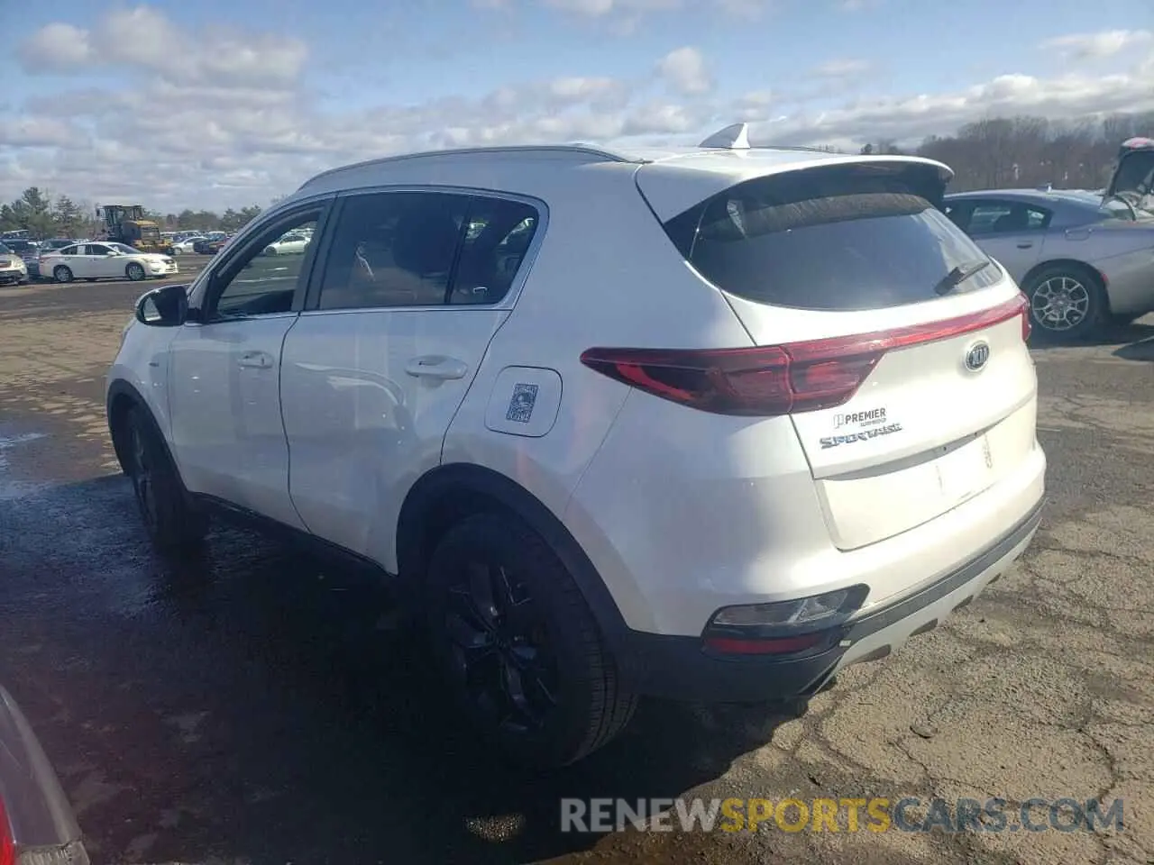 2 Photograph of a damaged car KNDP6CACXL7680380 KIA SPORTAGE 2020