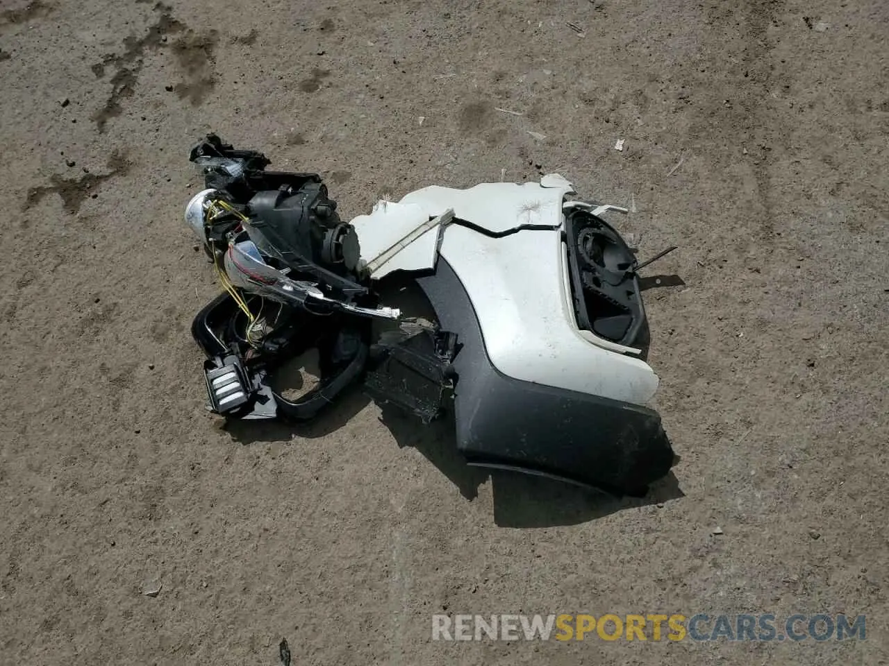 13 Photograph of a damaged car KNDP6CACXL7749391 KIA SPORTAGE 2020