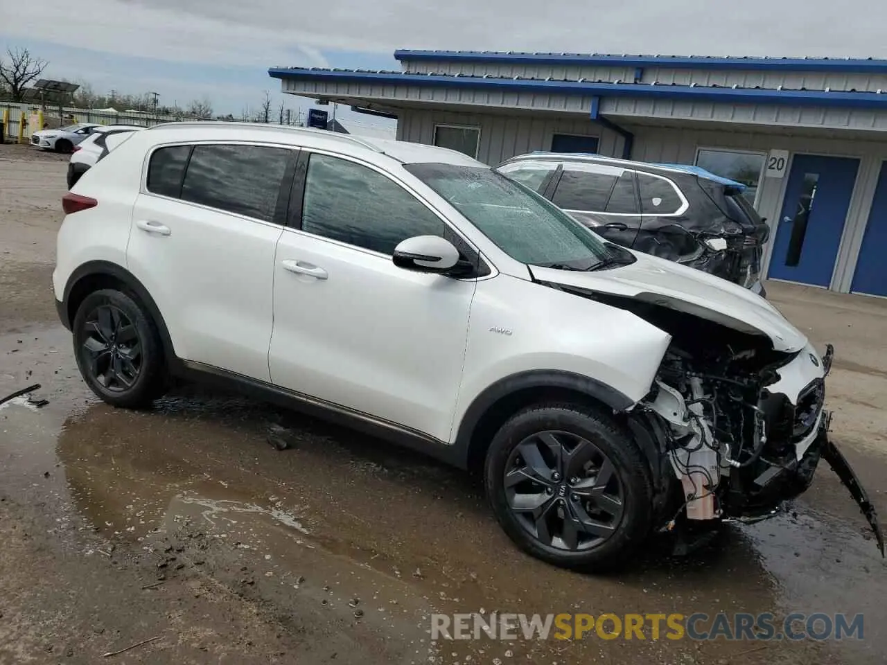 4 Photograph of a damaged car KNDP6CACXL7749391 KIA SPORTAGE 2020