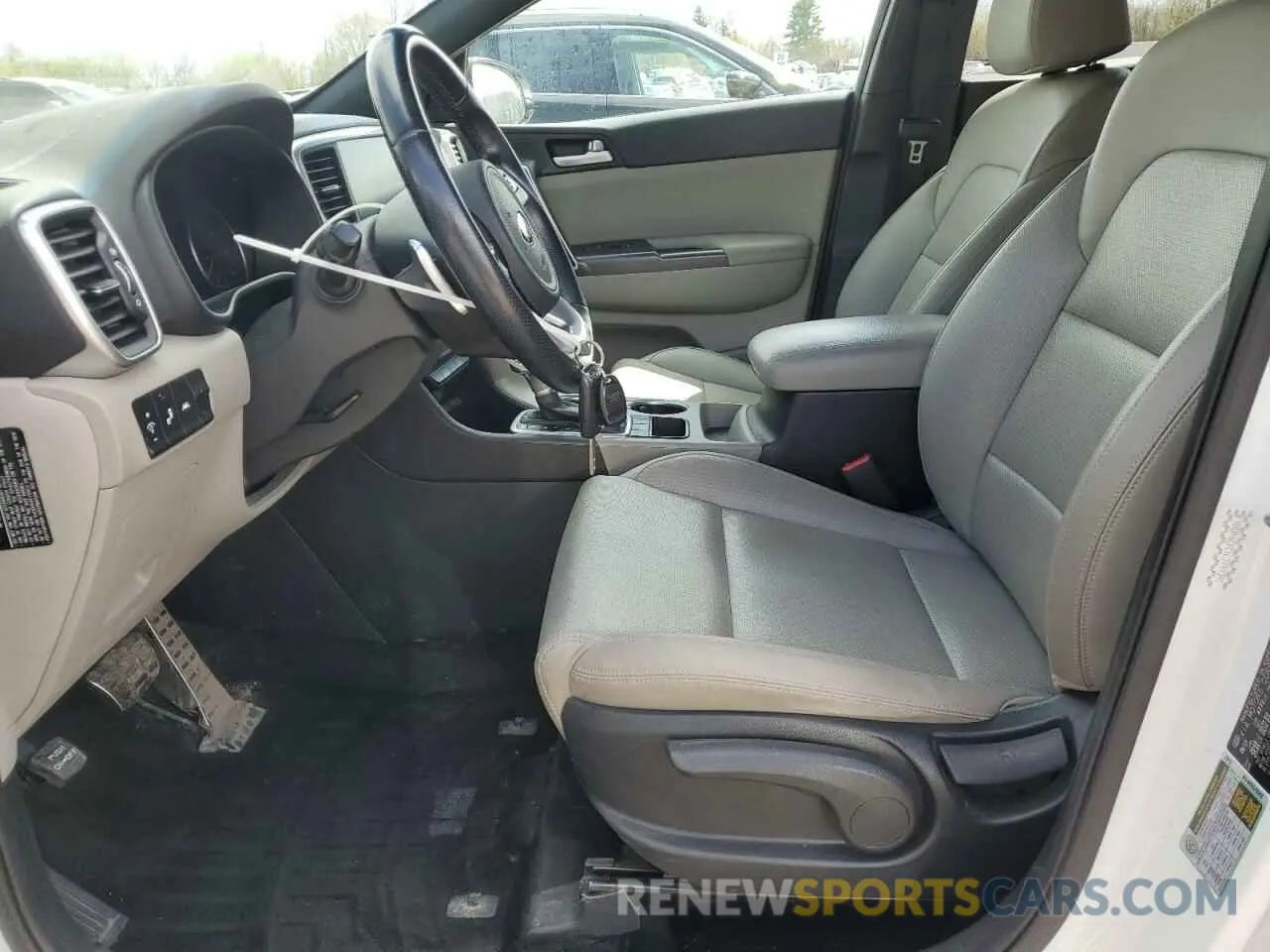 7 Photograph of a damaged car KNDP6CACXL7749391 KIA SPORTAGE 2020