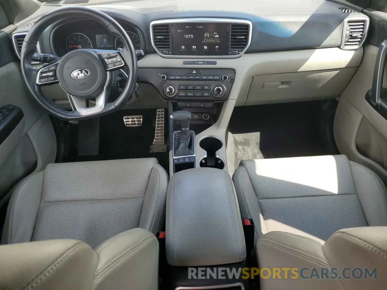 8 Photograph of a damaged car KNDP6CACXL7749391 KIA SPORTAGE 2020