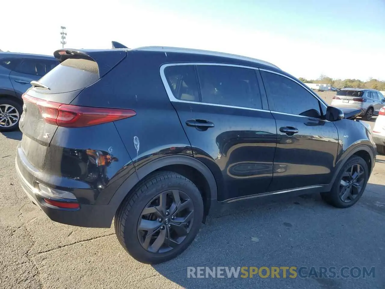 3 Photograph of a damaged car KNDP6CACXL7832416 KIA SPORTAGE 2020