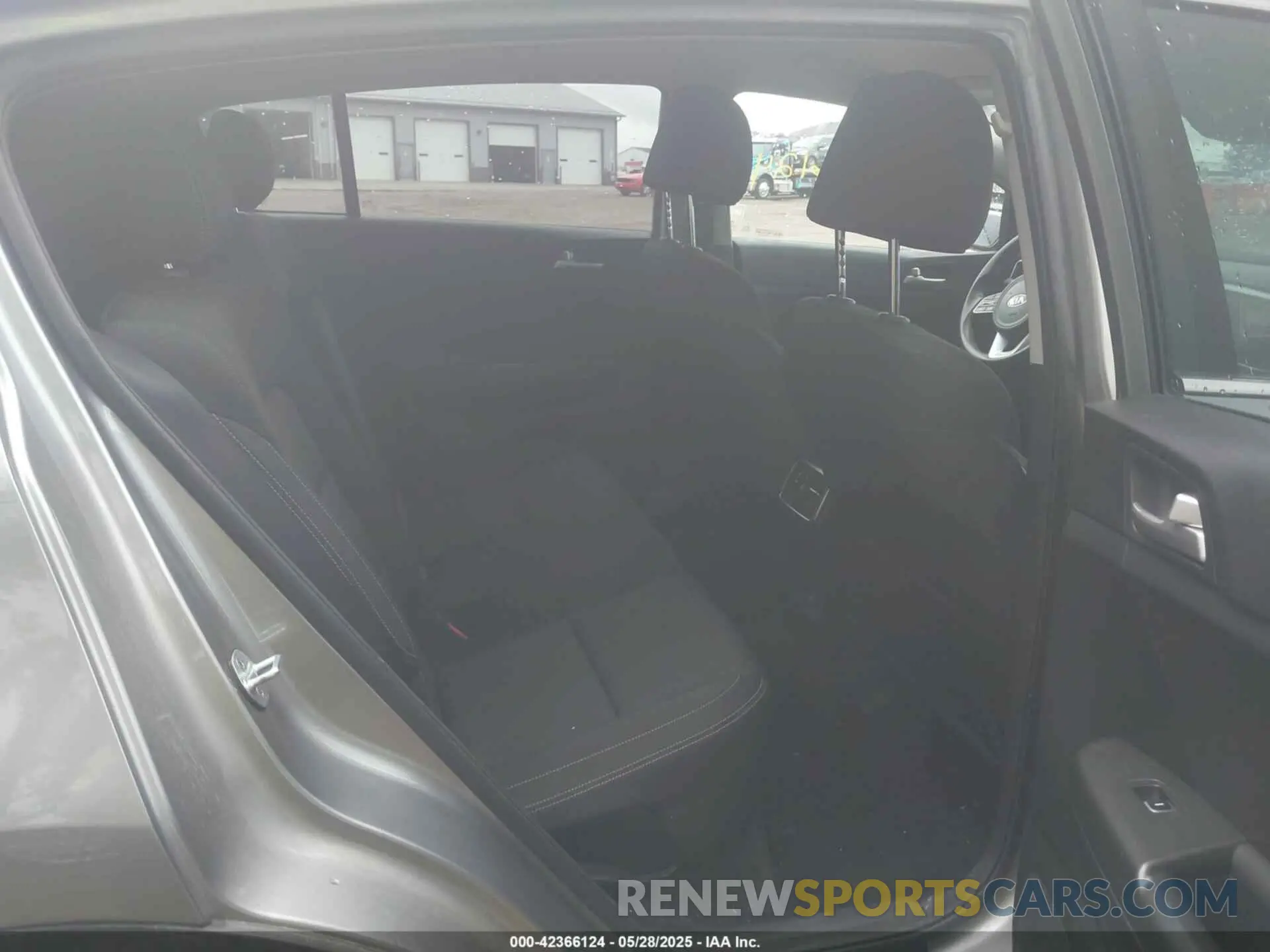 8 Photograph of a damaged car KNDPM3AC0L7665473 KIA SPORTAGE 2020