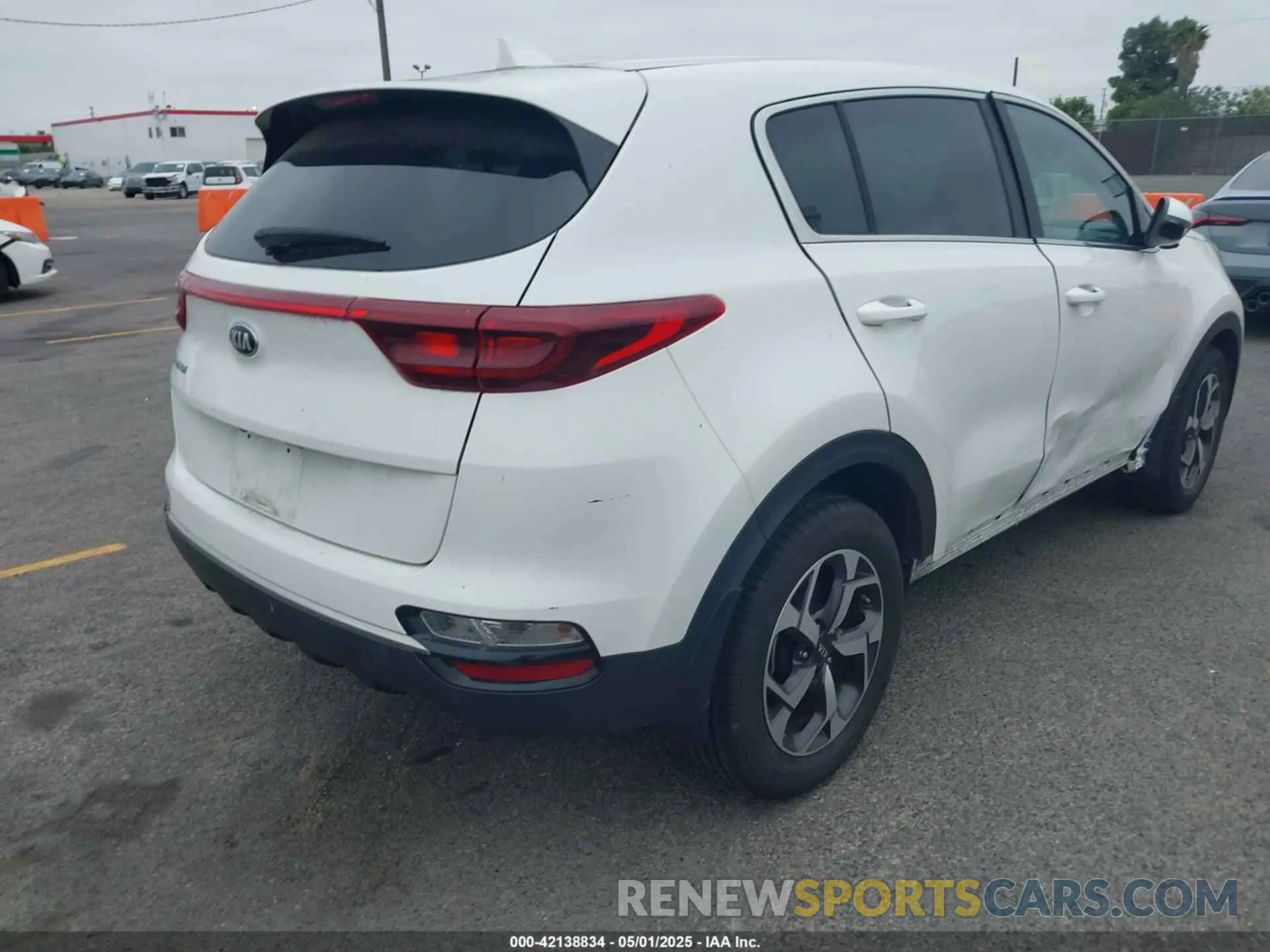 4 Photograph of a damaged car KNDPM3AC0L7725381 KIA SPORTAGE 2020