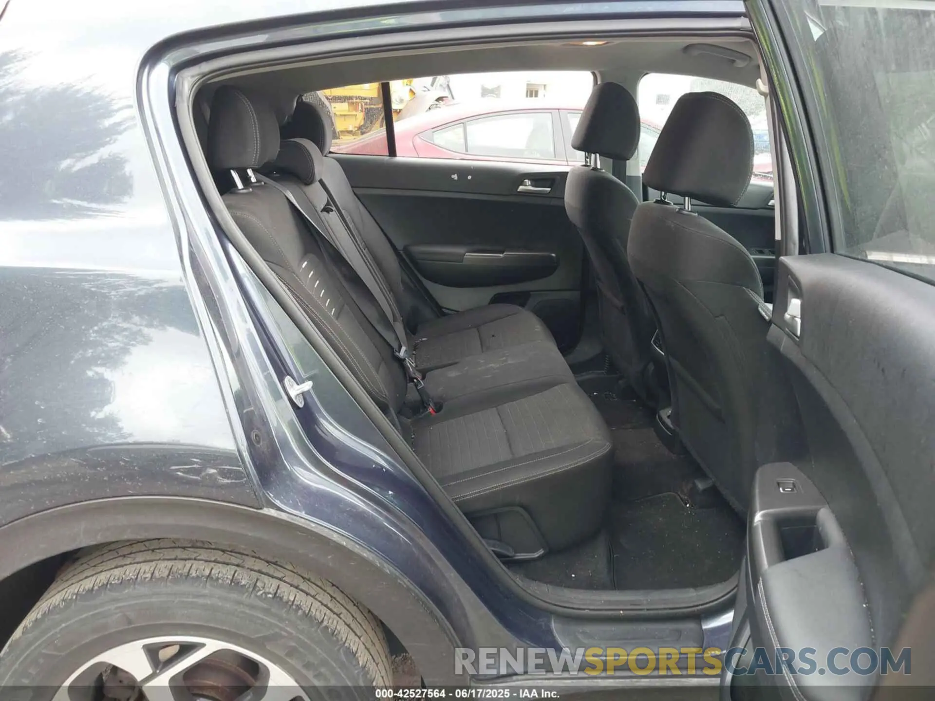 8 Photograph of a damaged car KNDPM3AC0L7733769 KIA SPORTAGE 2020