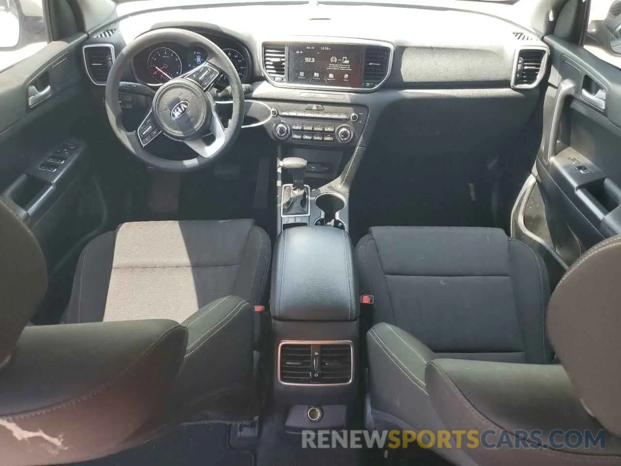 8 Photograph of a damaged car KNDPM3AC0L7800161 KIA SPORTAGE 2020