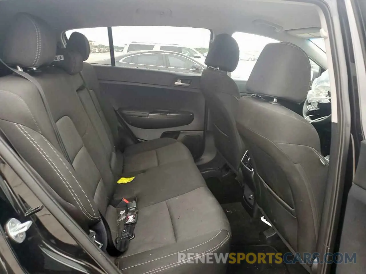 11 Photograph of a damaged car KNDPM3AC1L7709657 KIA SPORTAGE 2020