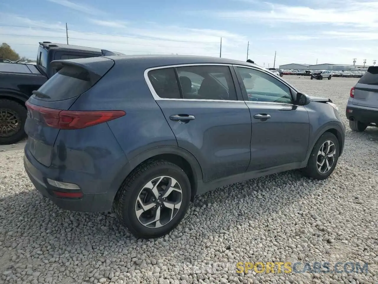 3 Photograph of a damaged car KNDPM3AC1L7710453 KIA SPORTAGE 2020