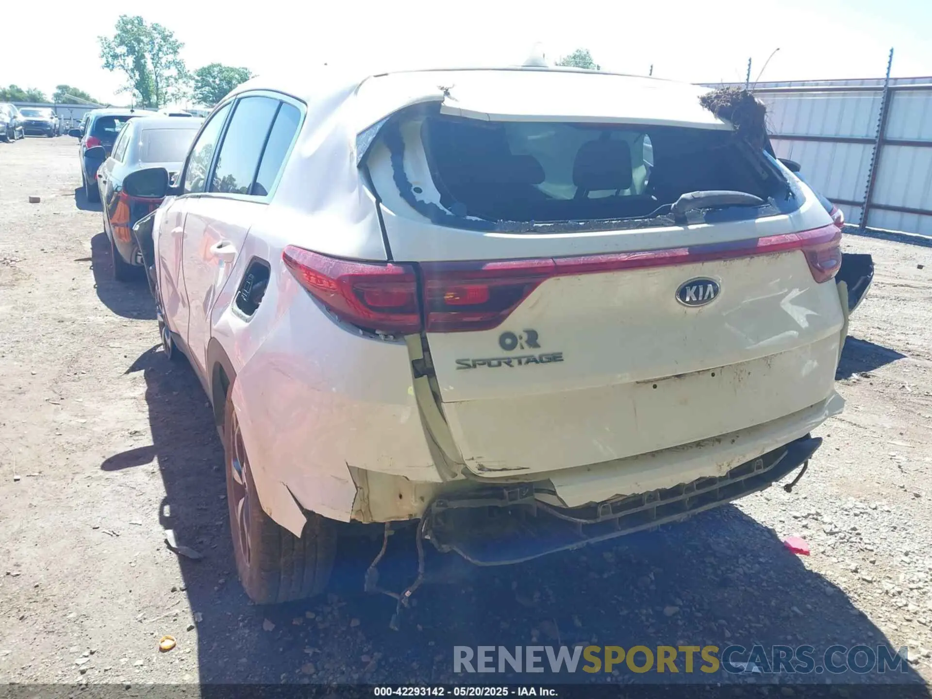 12 Photograph of a damaged car KNDPM3AC1L7725373 KIA SPORTAGE 2020