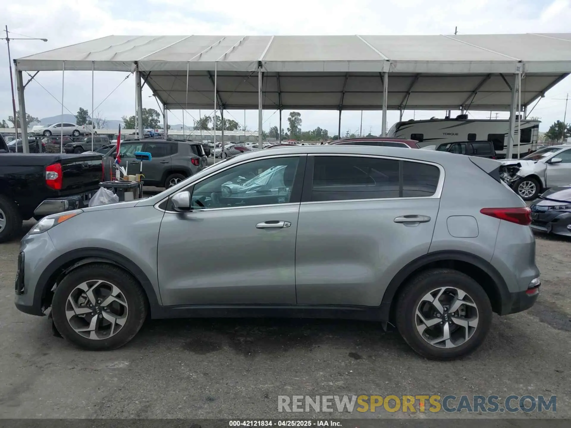 13 Photograph of a damaged car KNDPM3AC1L7761371 KIA SPORTAGE 2020