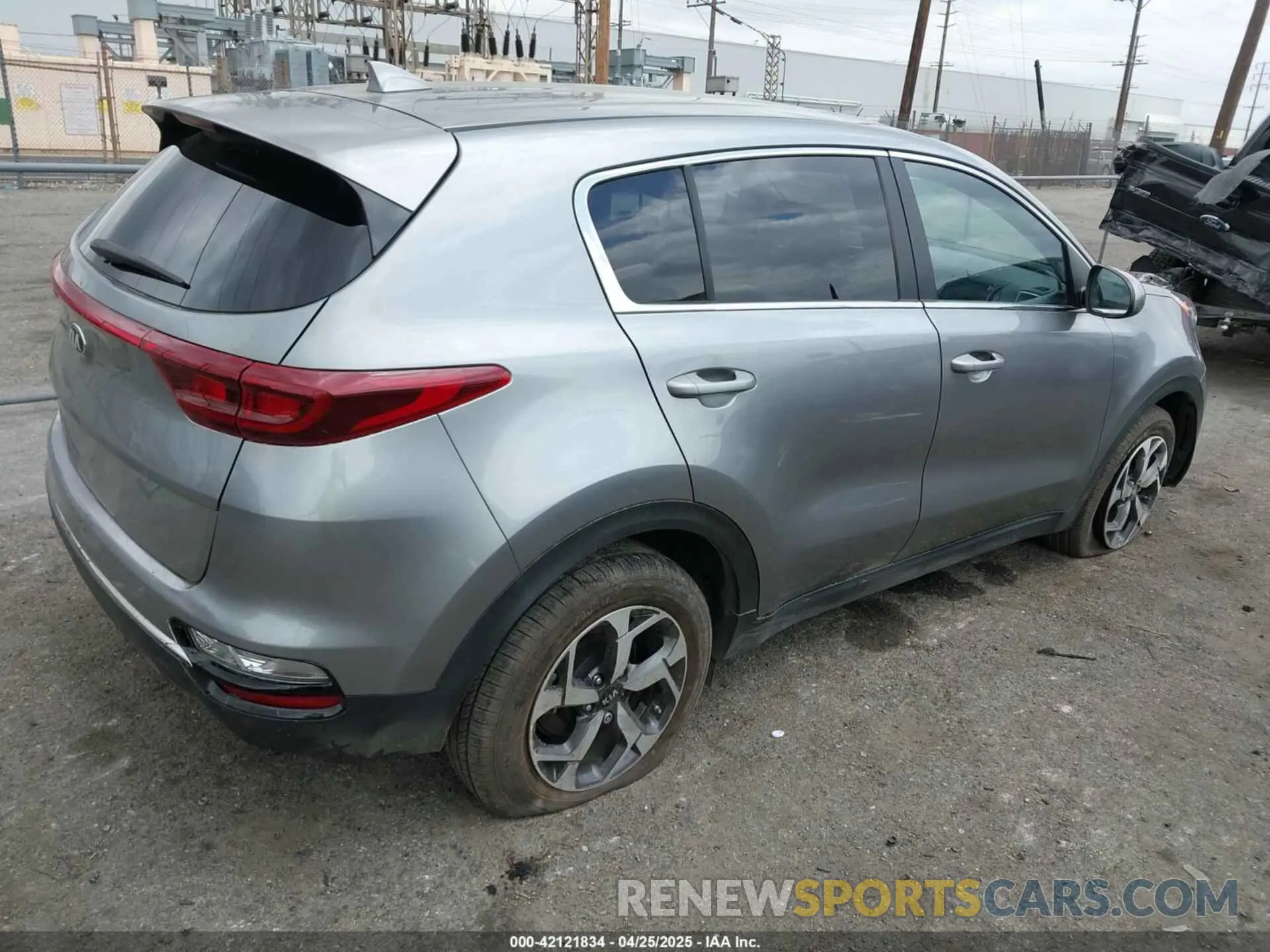 4 Photograph of a damaged car KNDPM3AC1L7761371 KIA SPORTAGE 2020