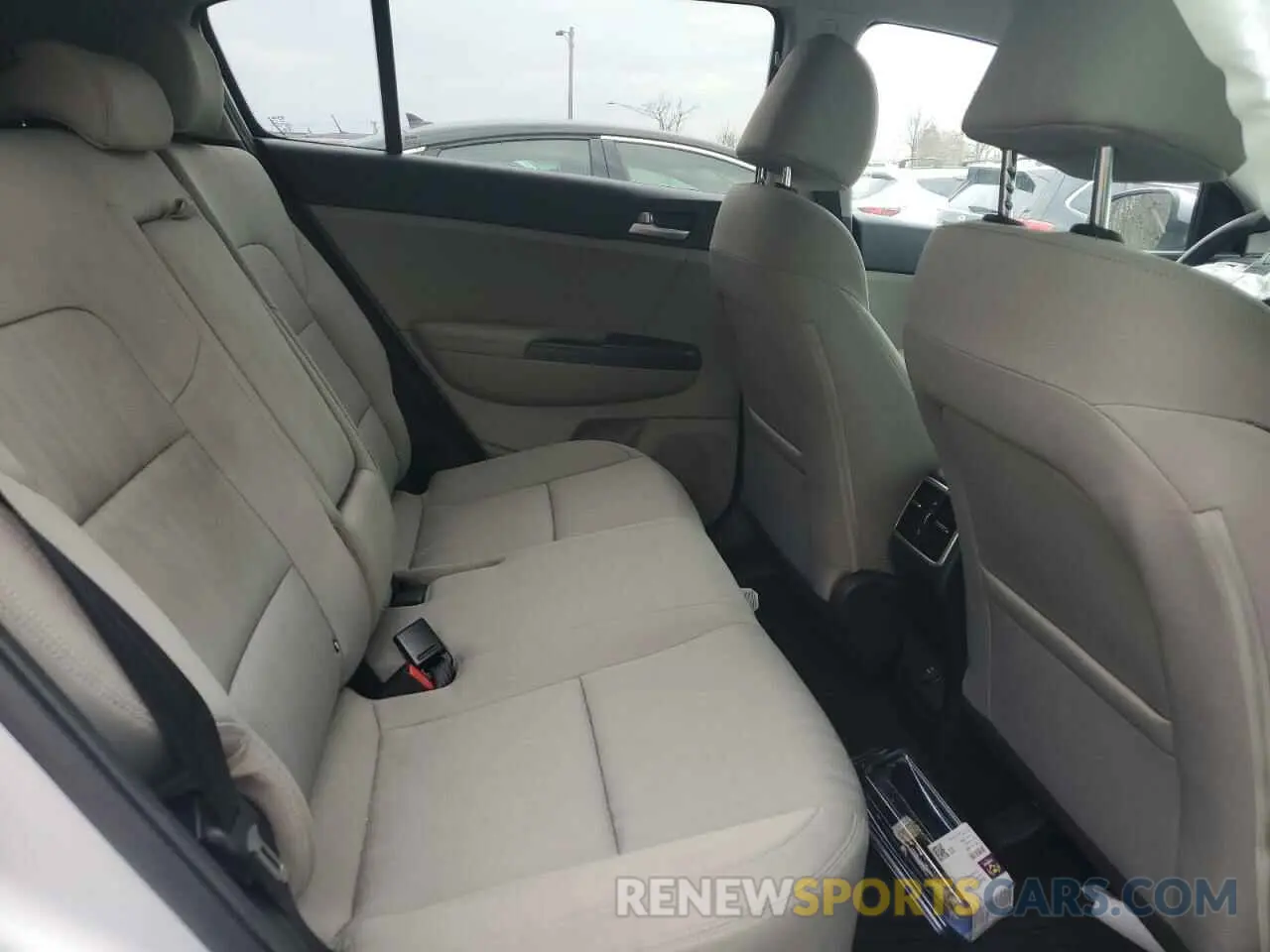 11 Photograph of a damaged car KNDPM3AC1L7785136 KIA SPORTAGE 2020