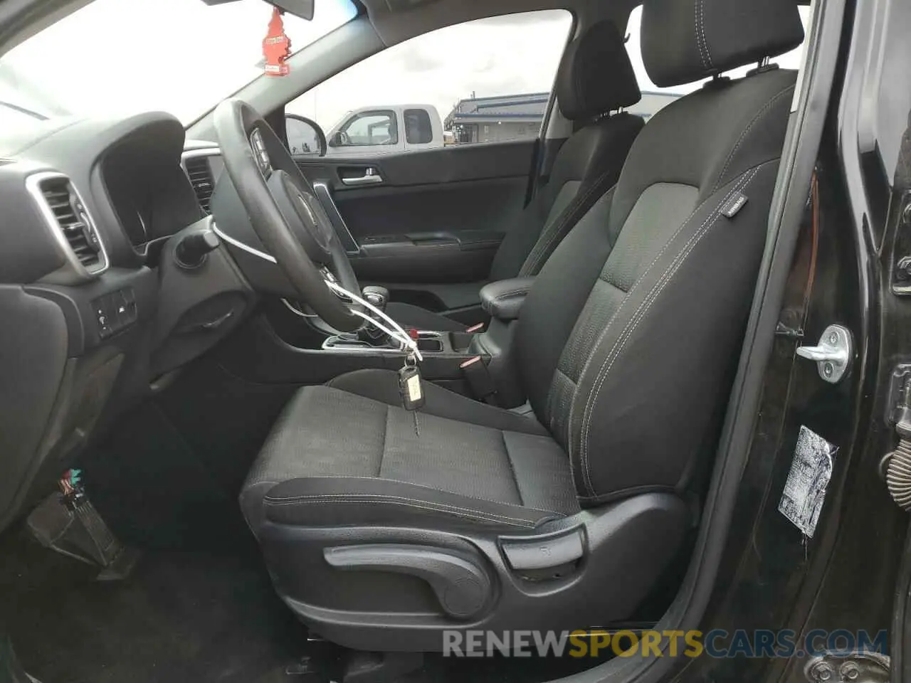 7 Photograph of a damaged car KNDPM3AC1L7793012 KIA SPORTAGE 2020