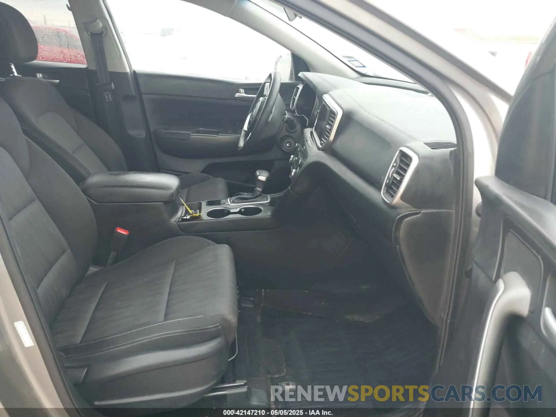 5 Photograph of a damaged car KNDPM3AC1L7795097 KIA SPORTAGE 2020