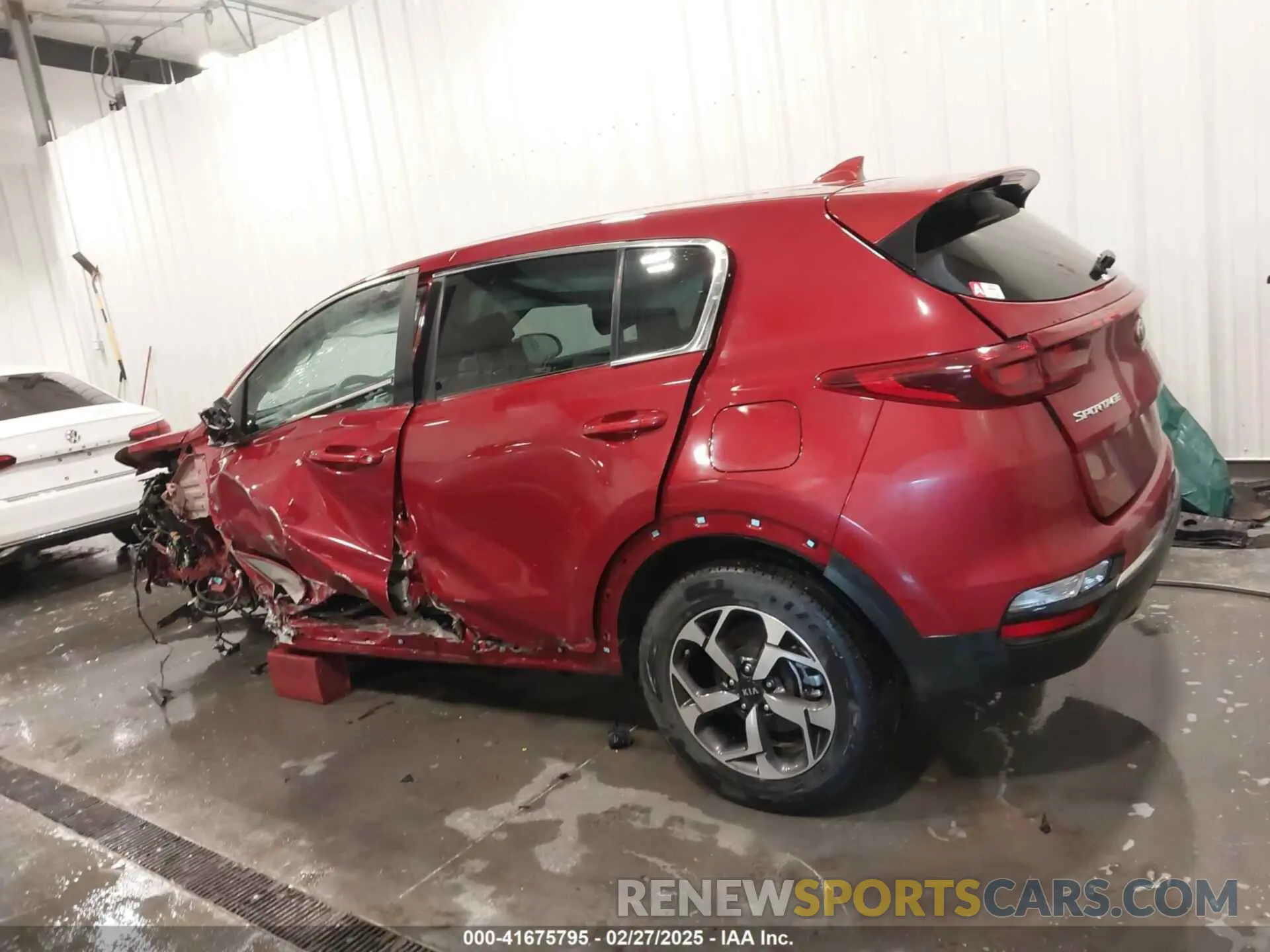 15 Photograph of a damaged car KNDPM3AC2L7648366 KIA SPORTAGE 2020