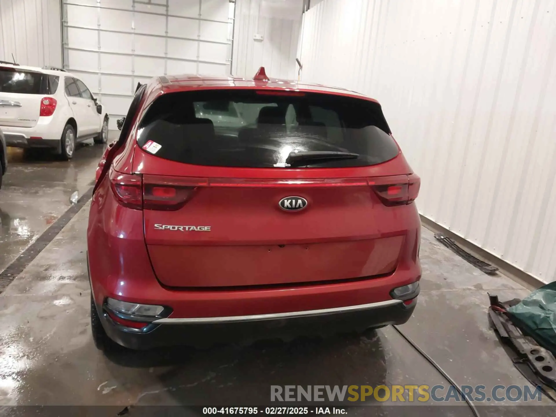 17 Photograph of a damaged car KNDPM3AC2L7648366 KIA SPORTAGE 2020