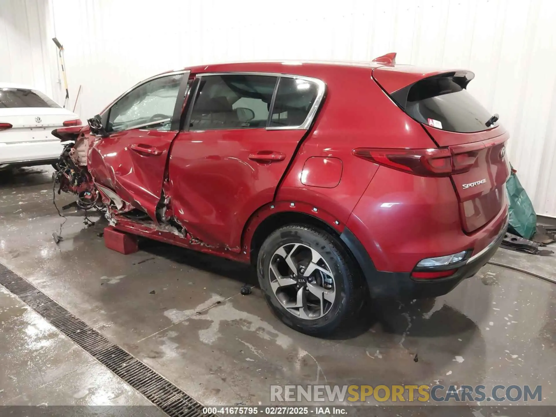 3 Photograph of a damaged car KNDPM3AC2L7648366 KIA SPORTAGE 2020