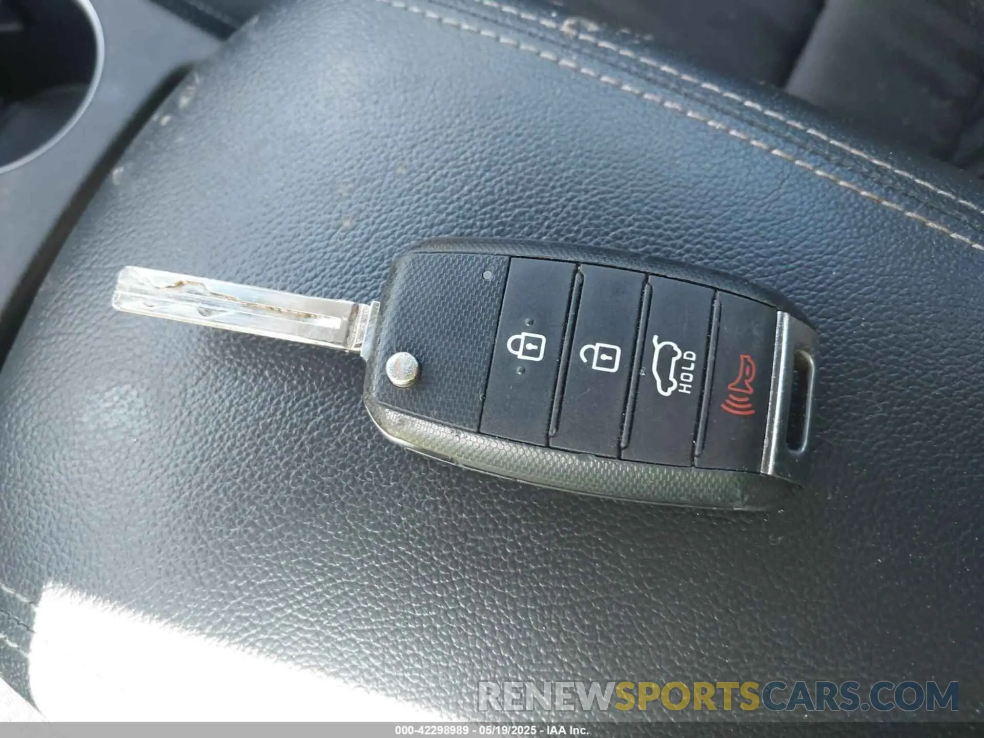 11 Photograph of a damaged car KNDPM3AC2L7670920 KIA SPORTAGE 2020