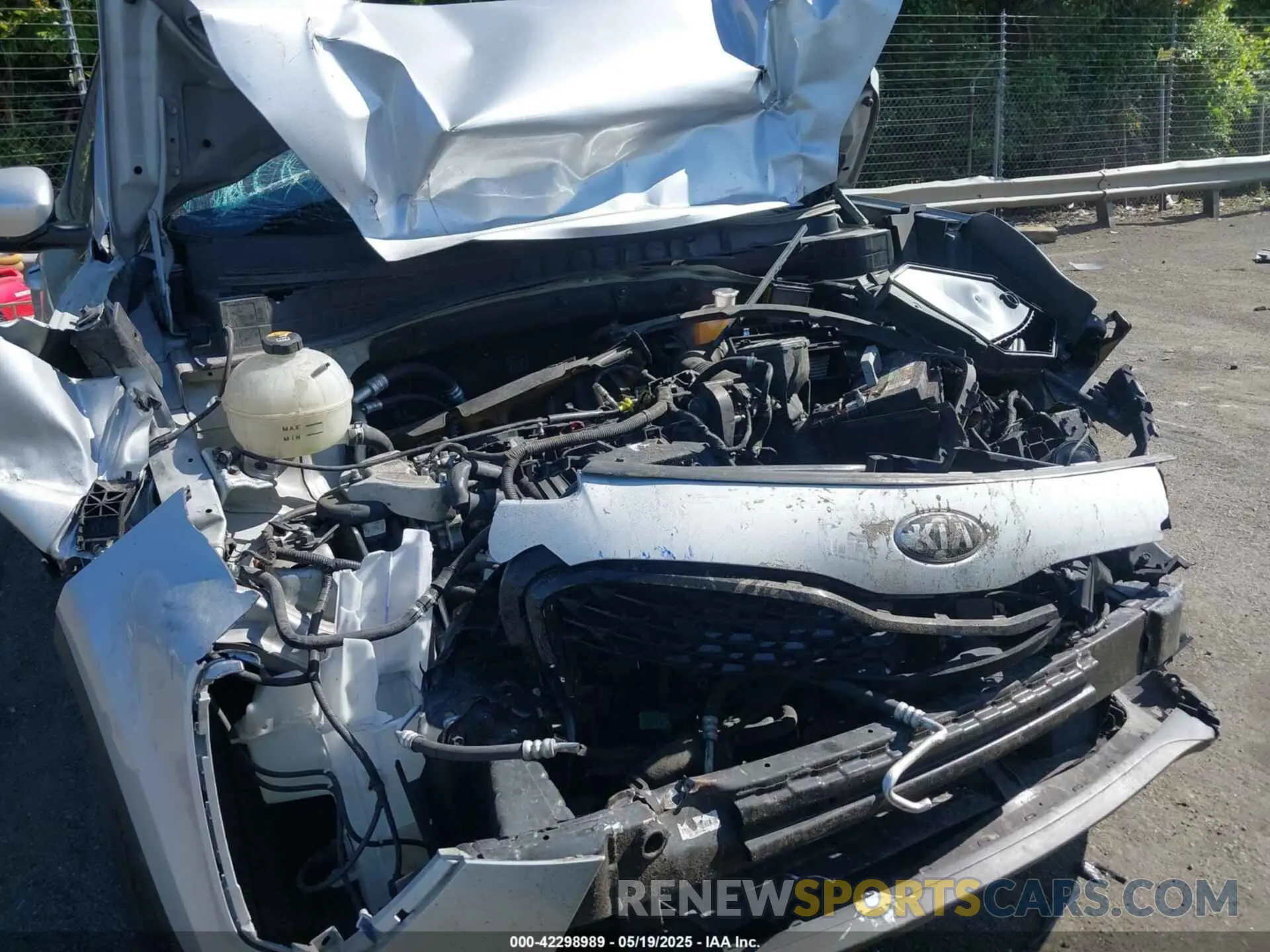 12 Photograph of a damaged car KNDPM3AC2L7670920 KIA SPORTAGE 2020