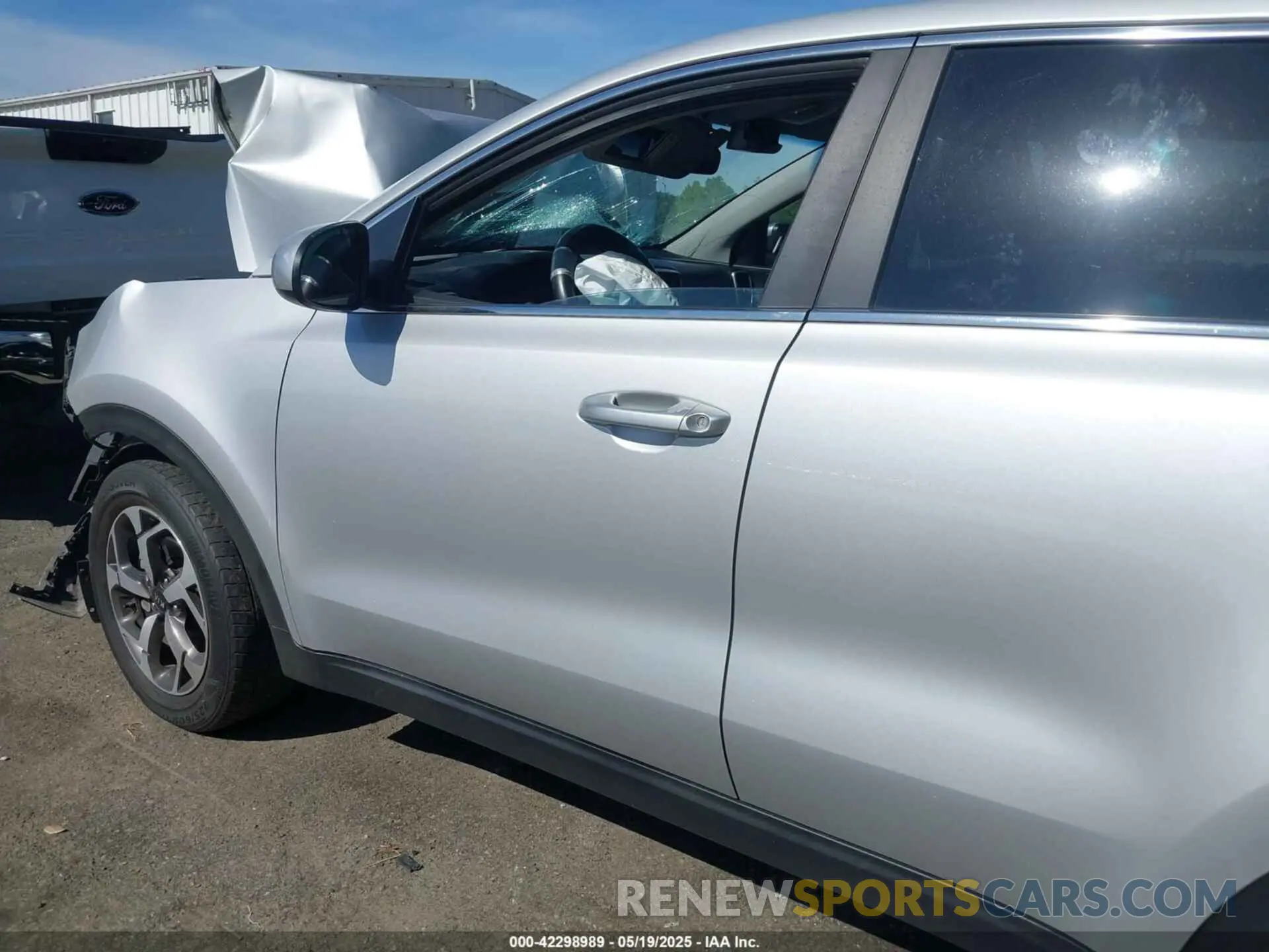 14 Photograph of a damaged car KNDPM3AC2L7670920 KIA SPORTAGE 2020