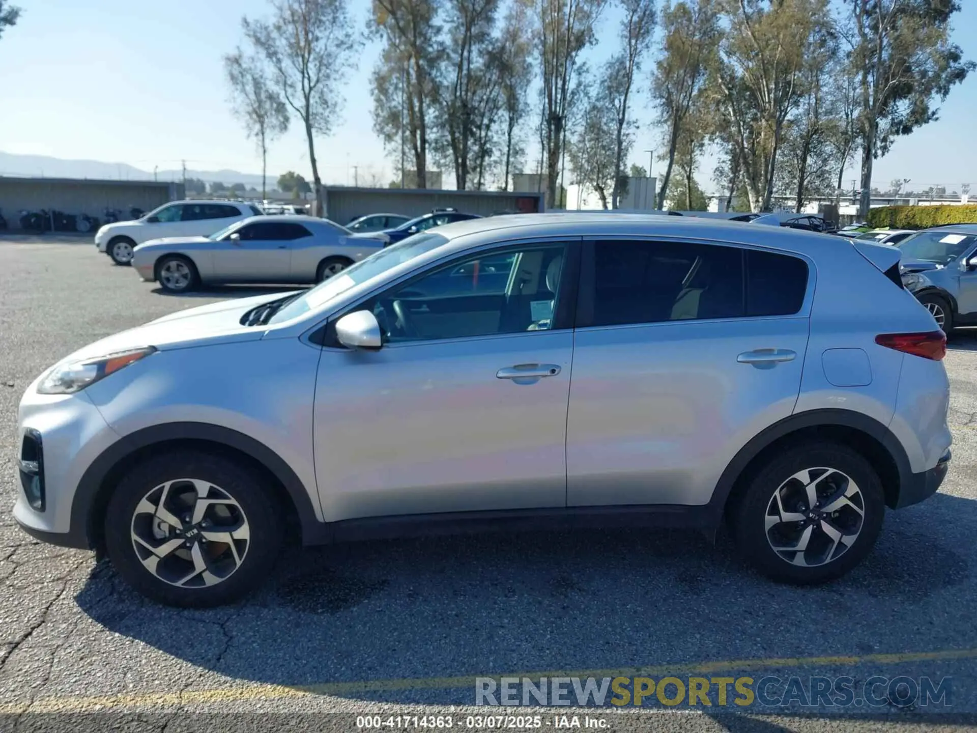 14 Photograph of a damaged car KNDPM3AC2L7694764 KIA SPORTAGE 2020