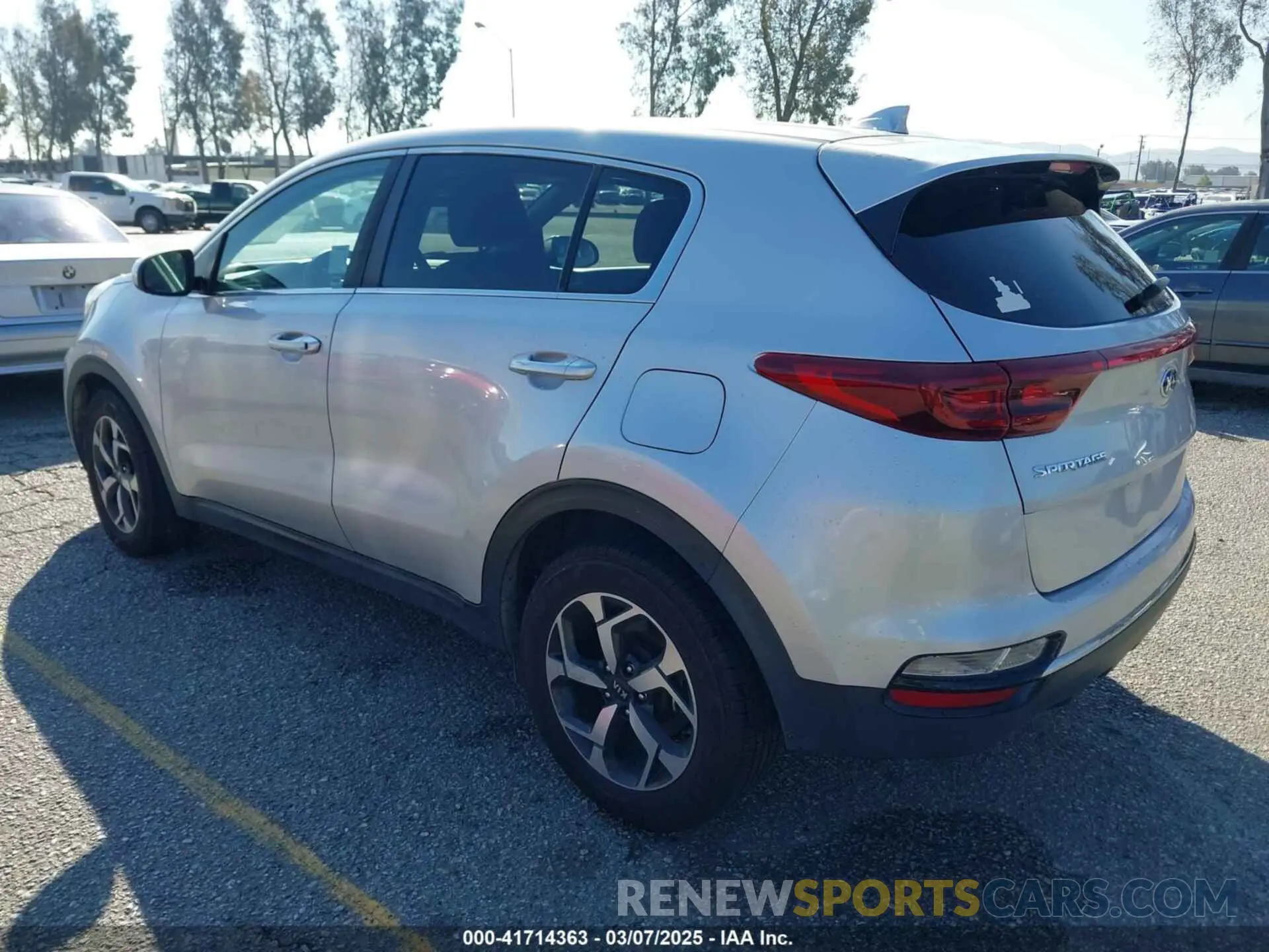 3 Photograph of a damaged car KNDPM3AC2L7694764 KIA SPORTAGE 2020