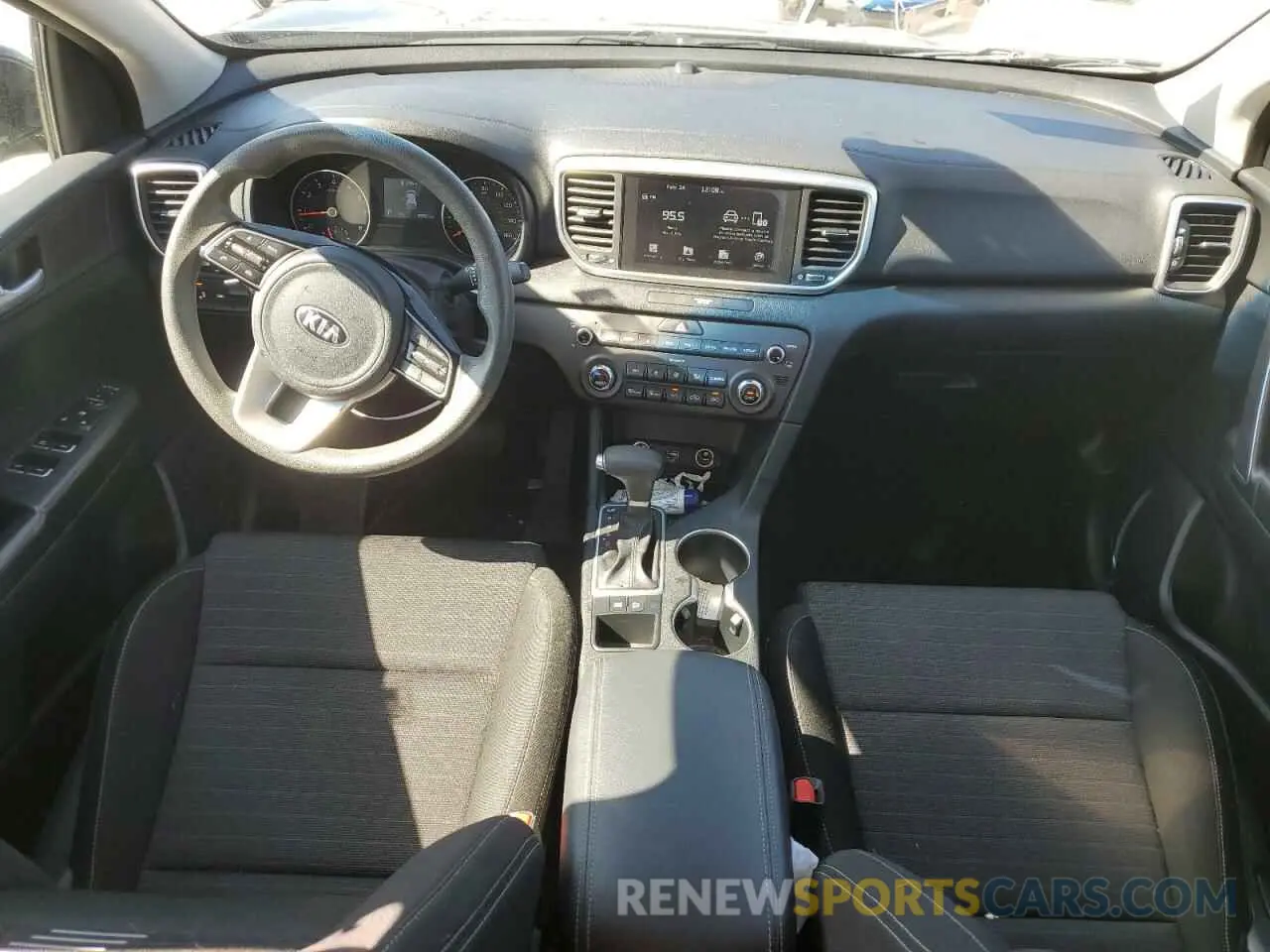 8 Photograph of a damaged car KNDPM3AC2L7703057 KIA SPORTAGE 2020