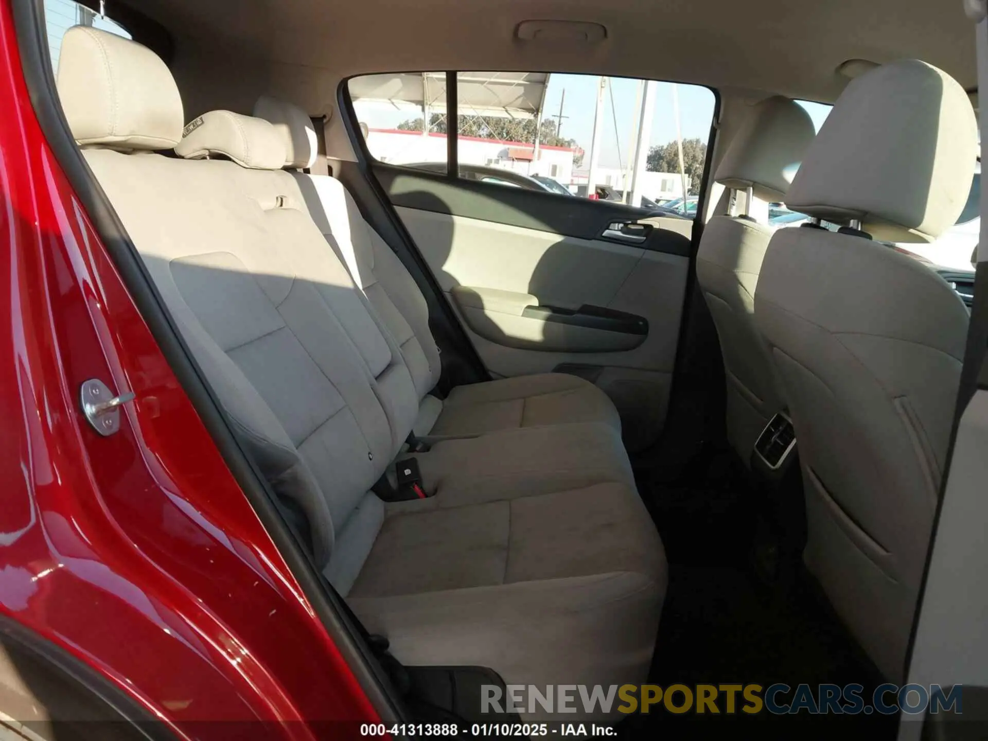 8 Photograph of a damaged car KNDPM3AC2L7737435 KIA SPORTAGE 2020