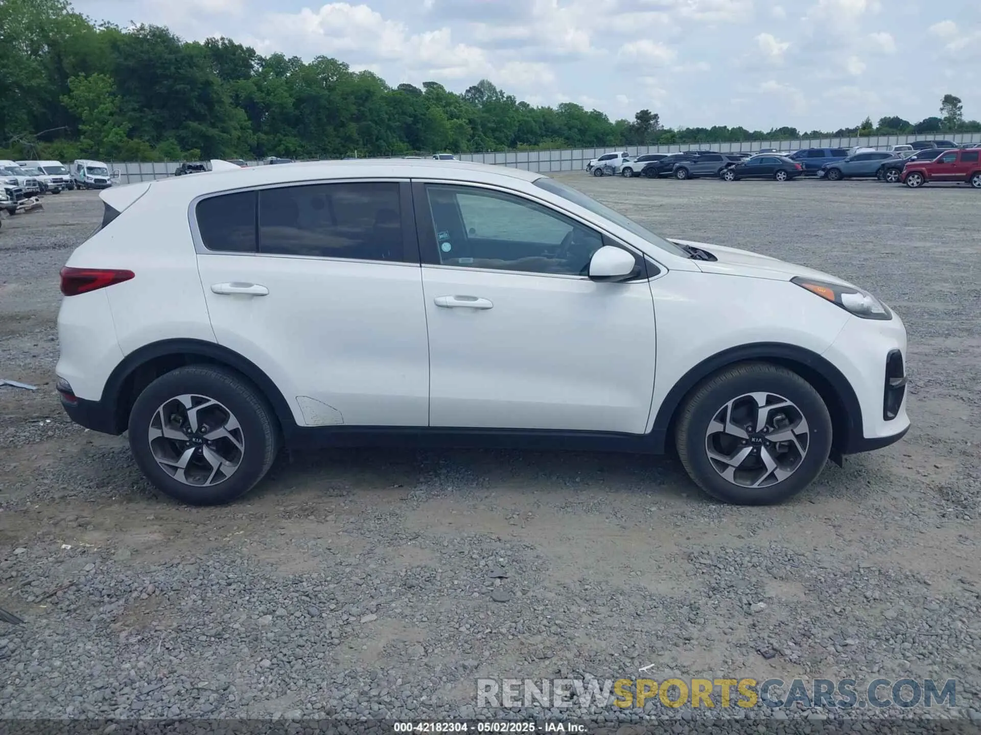 13 Photograph of a damaged car KNDPM3AC2L7778888 KIA SPORTAGE 2020