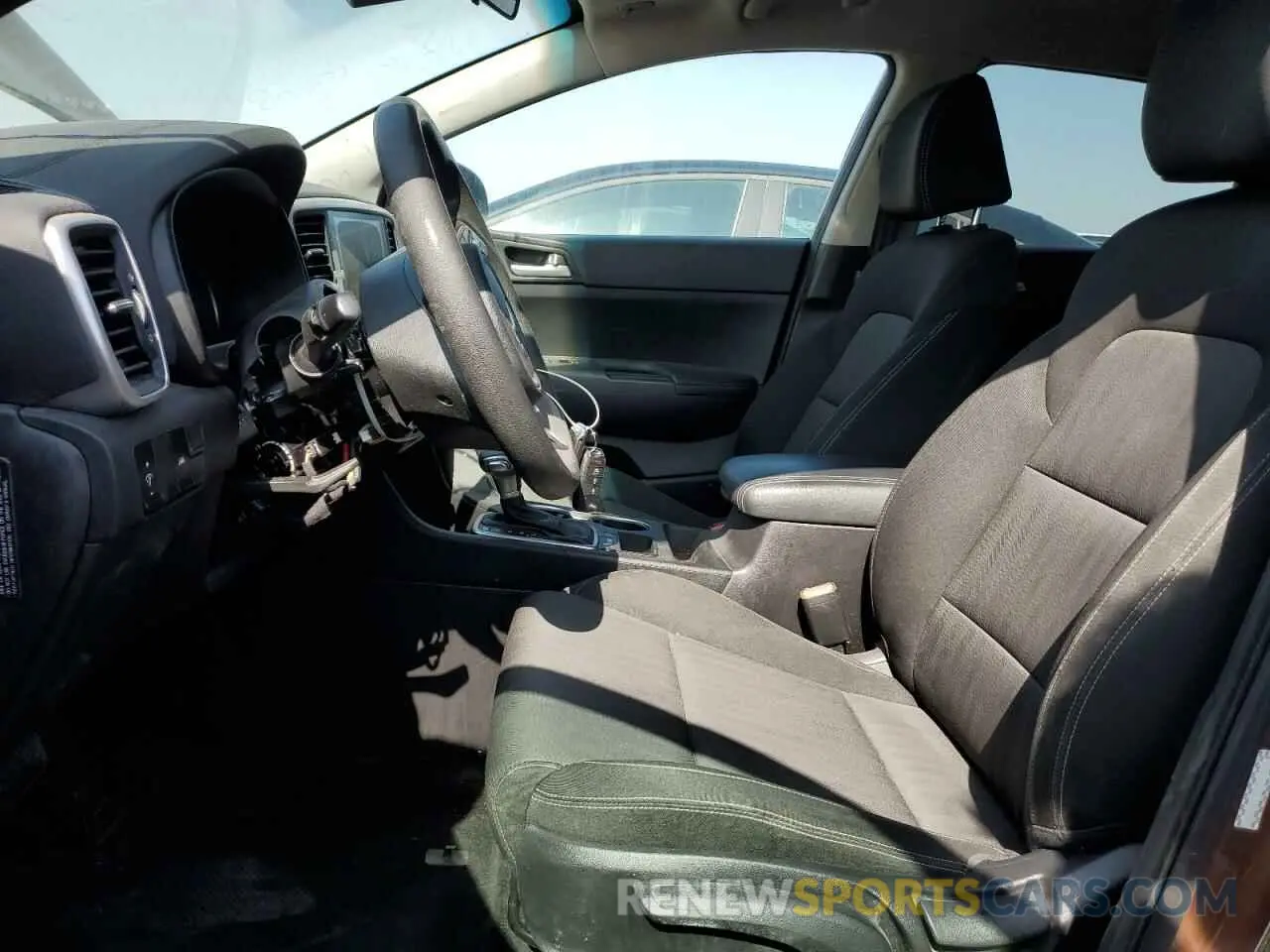 7 Photograph of a damaged car KNDPM3AC2L7781306 KIA SPORTAGE 2020