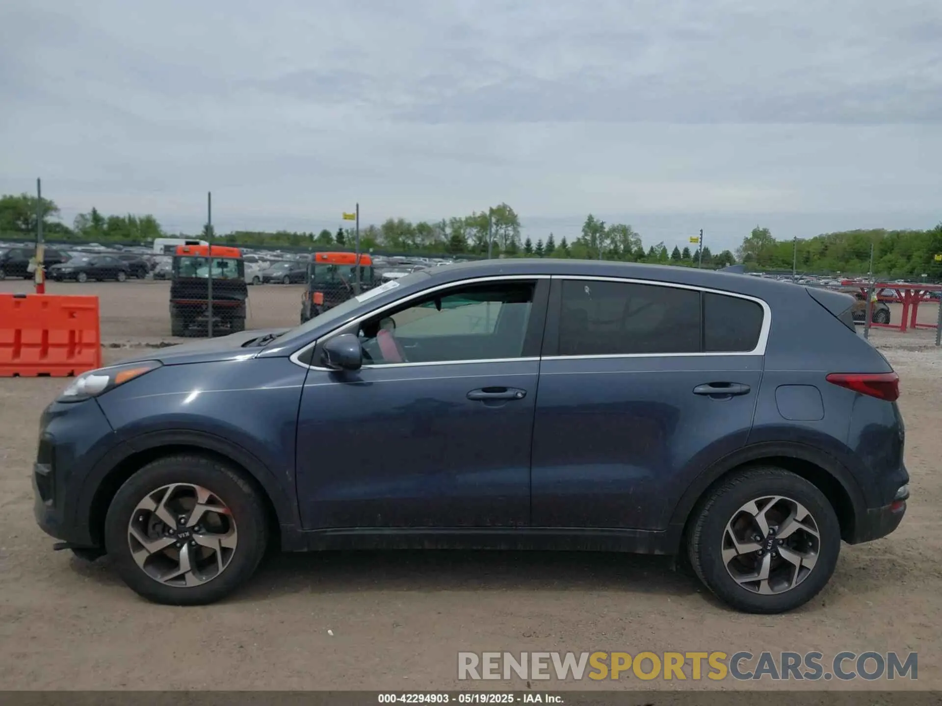 14 Photograph of a damaged car KNDPM3AC3L7647033 KIA SPORTAGE 2020