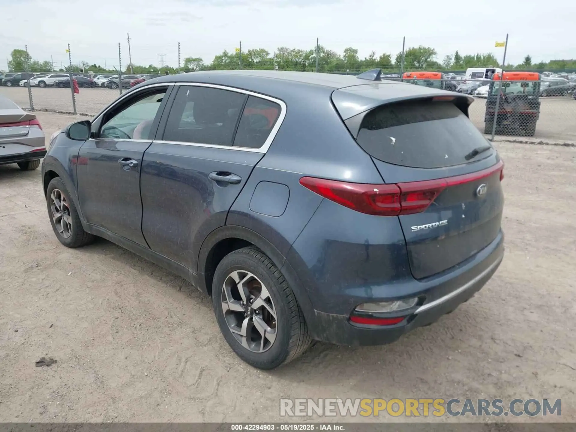 3 Photograph of a damaged car KNDPM3AC3L7647033 KIA SPORTAGE 2020