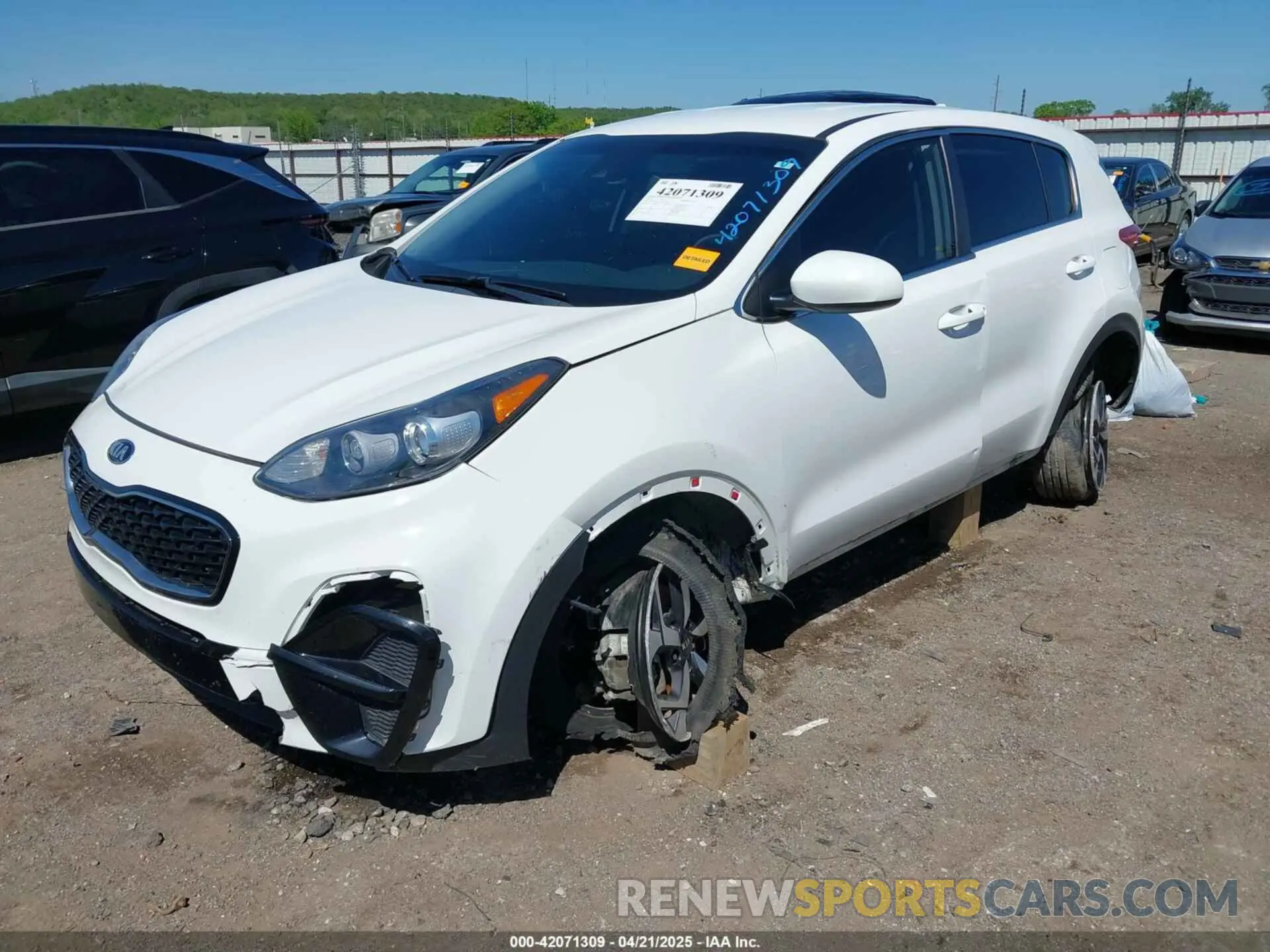 2 Photograph of a damaged car KNDPM3AC3L7687919 KIA SPORTAGE 2020