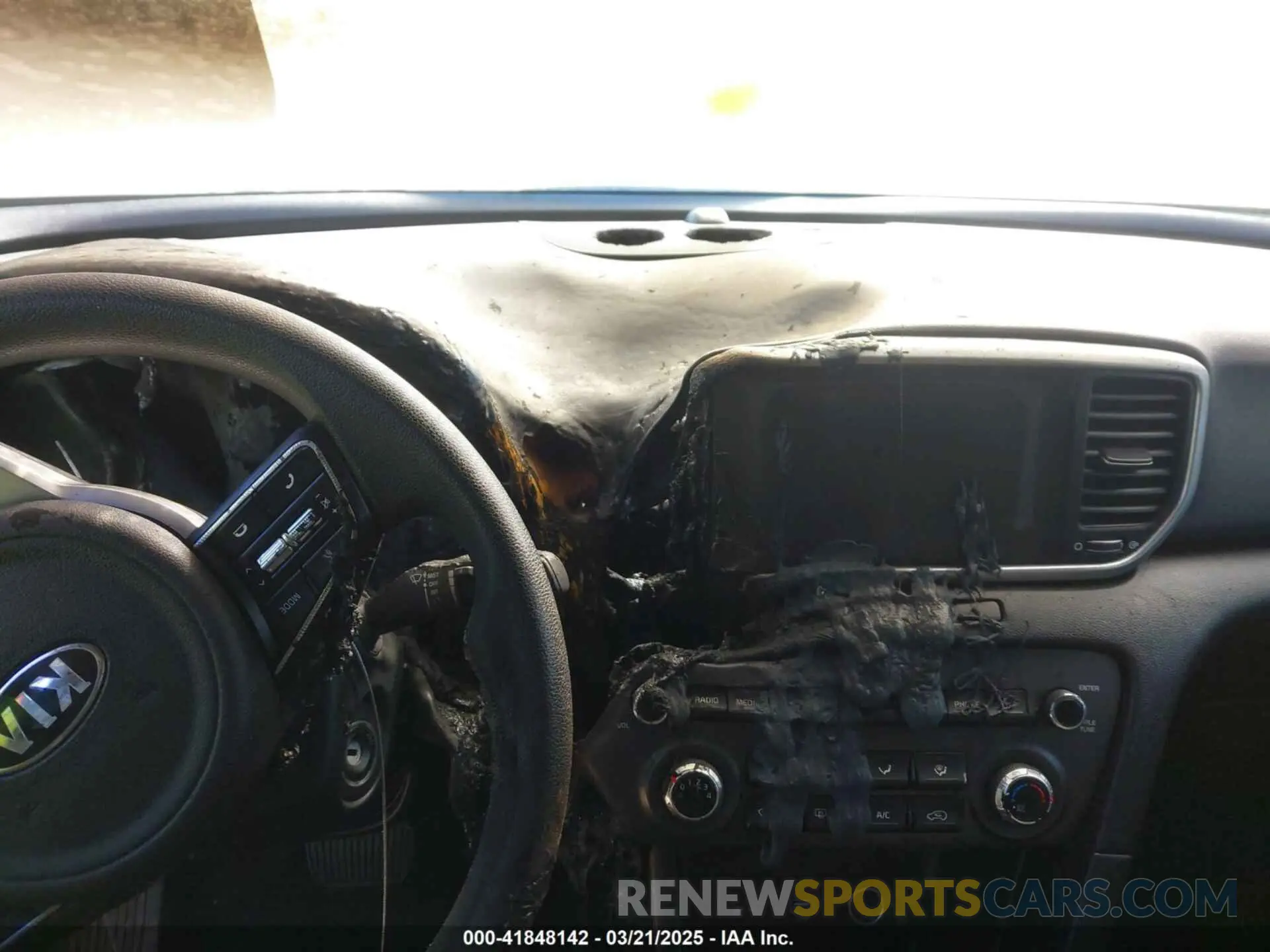 6 Photograph of a damaged car KNDPM3AC3L7719719 KIA SPORTAGE 2020