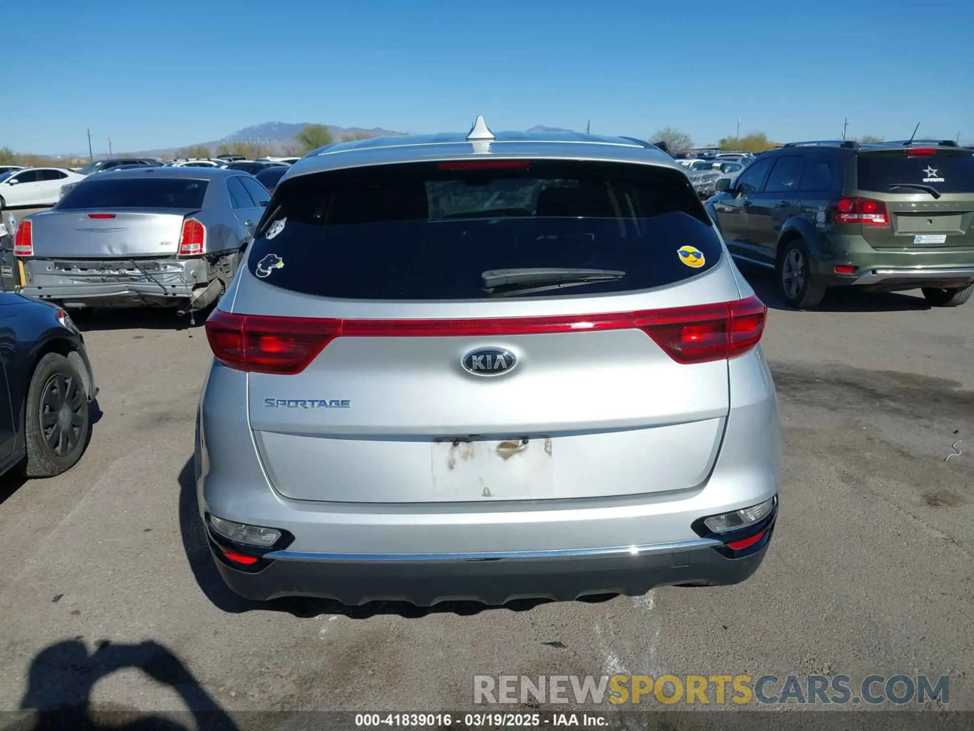 16 Photograph of a damaged car KNDPM3AC3L7815978 KIA SPORTAGE 2020