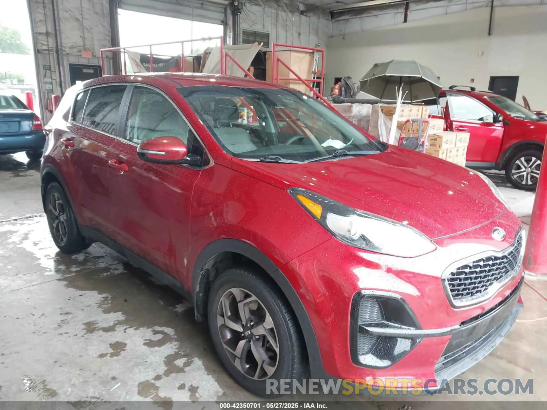 13 Photograph of a damaged car KNDPM3AC4L7650569 KIA SPORTAGE 2020