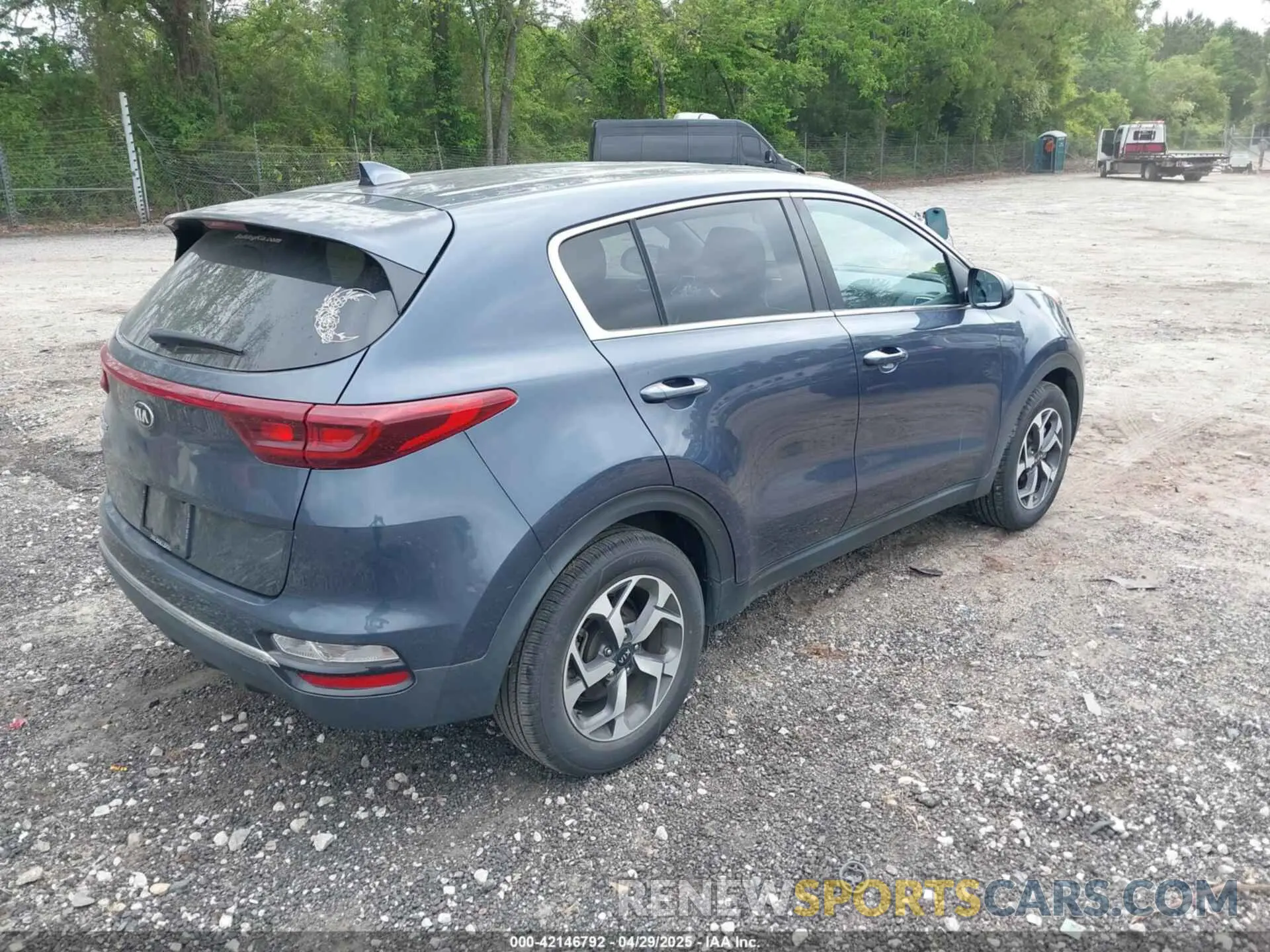 4 Photograph of a damaged car KNDPM3AC4L7651723 KIA SPORTAGE 2020