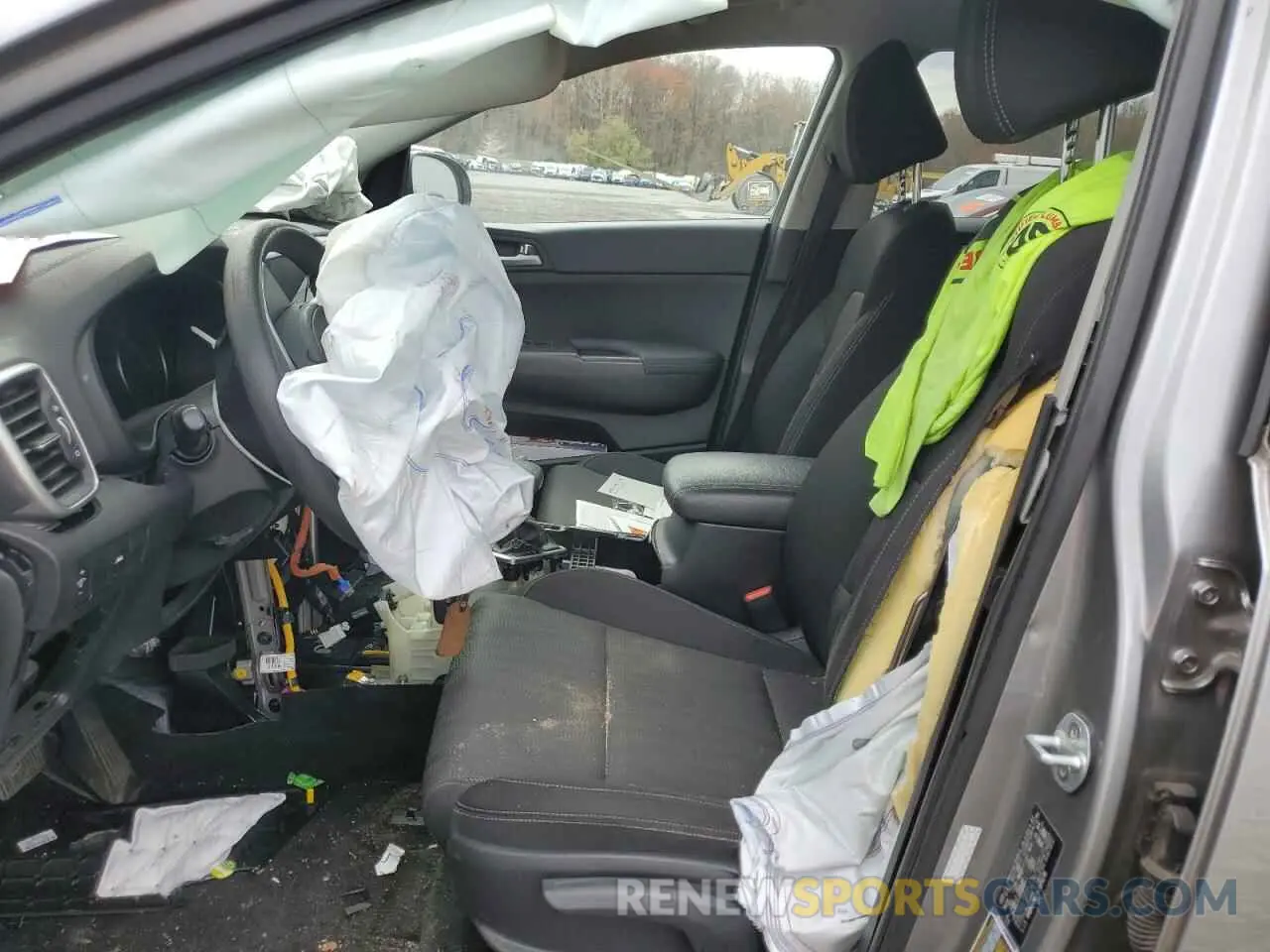 7 Photograph of a damaged car KNDPM3AC4L7675178 KIA SPORTAGE 2020