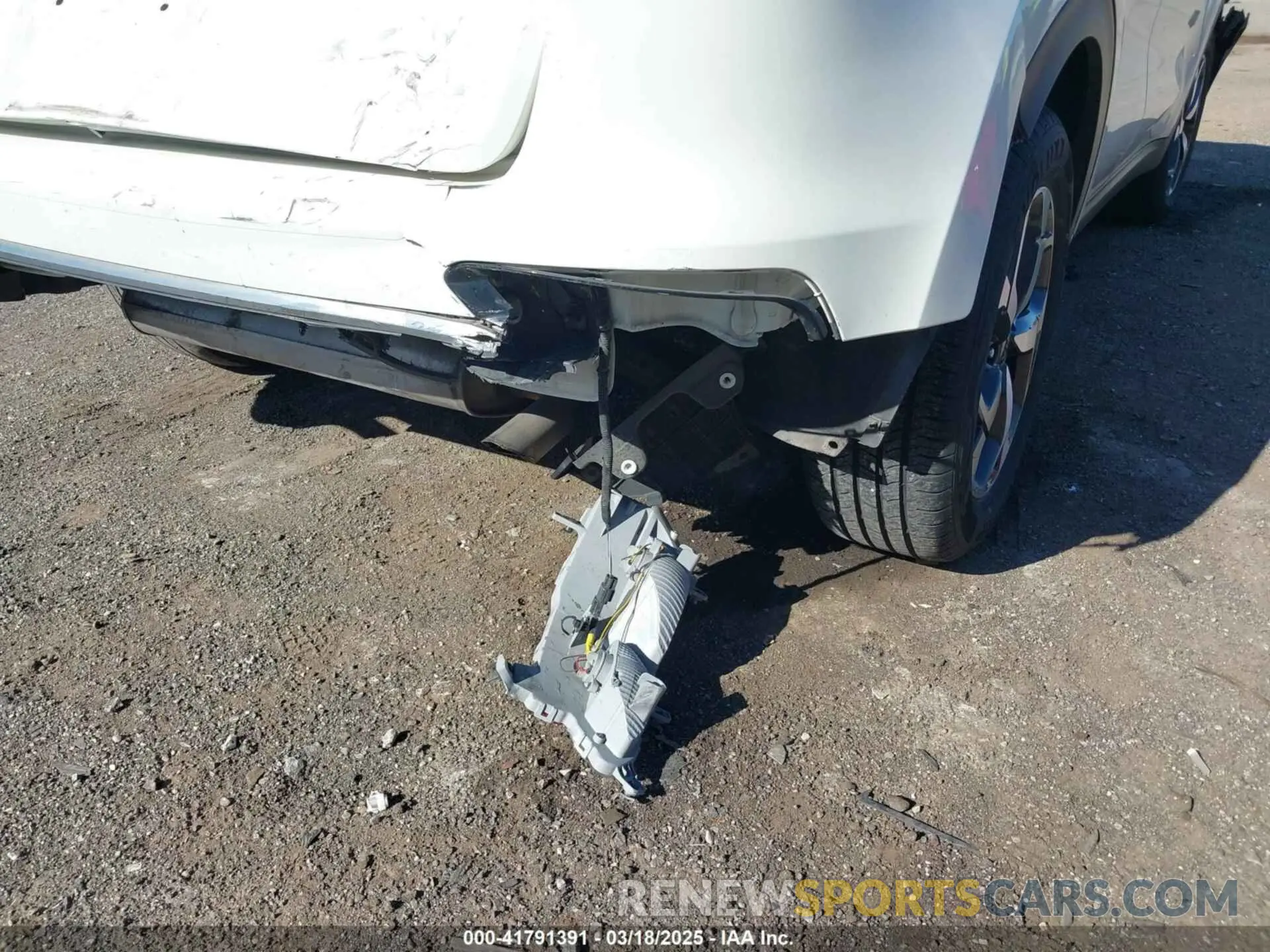 18 Photograph of a damaged car KNDPM3AC4L7732253 KIA SPORTAGE 2020