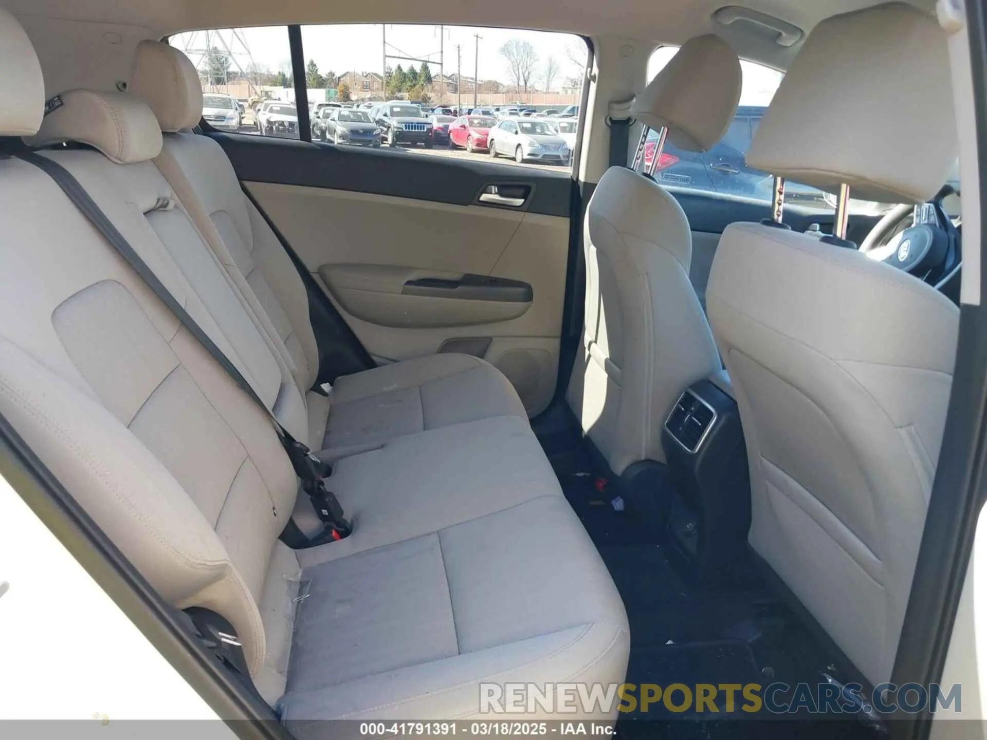 8 Photograph of a damaged car KNDPM3AC4L7732253 KIA SPORTAGE 2020