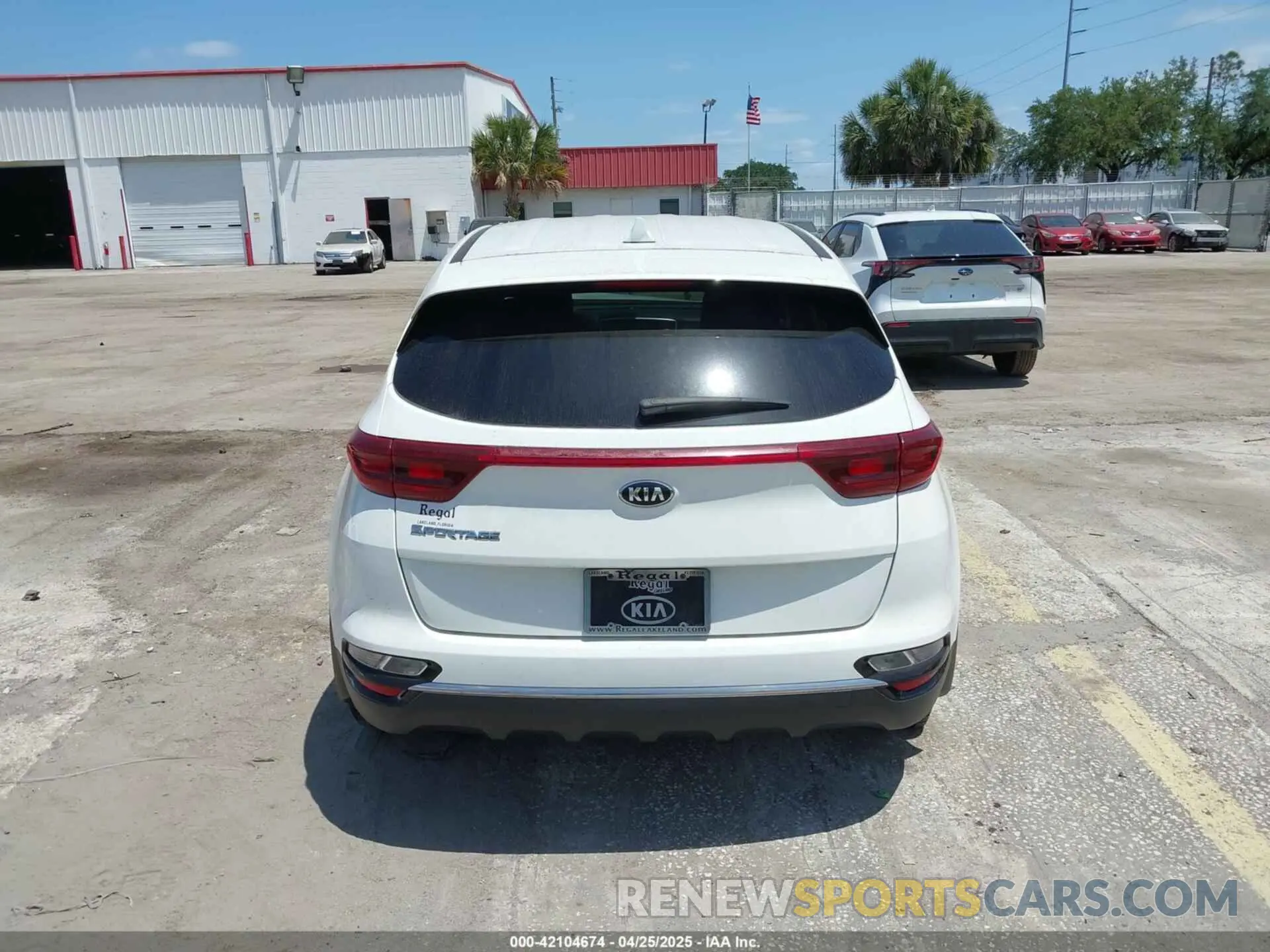 16 Photograph of a damaged car KNDPM3AC4L7798107 KIA SPORTAGE 2020