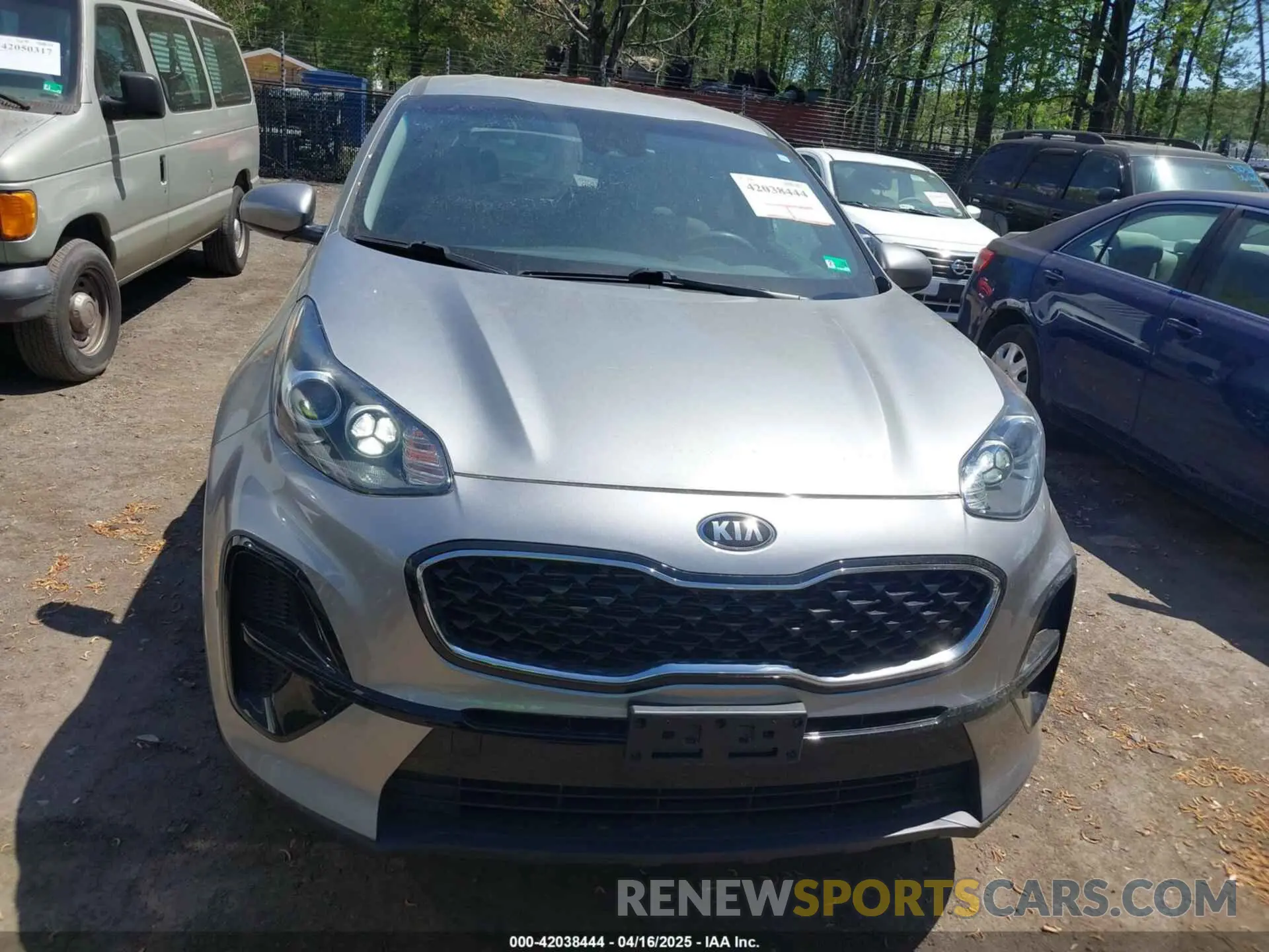 12 Photograph of a damaged car KNDPM3AC4L7816850 KIA SPORTAGE 2020