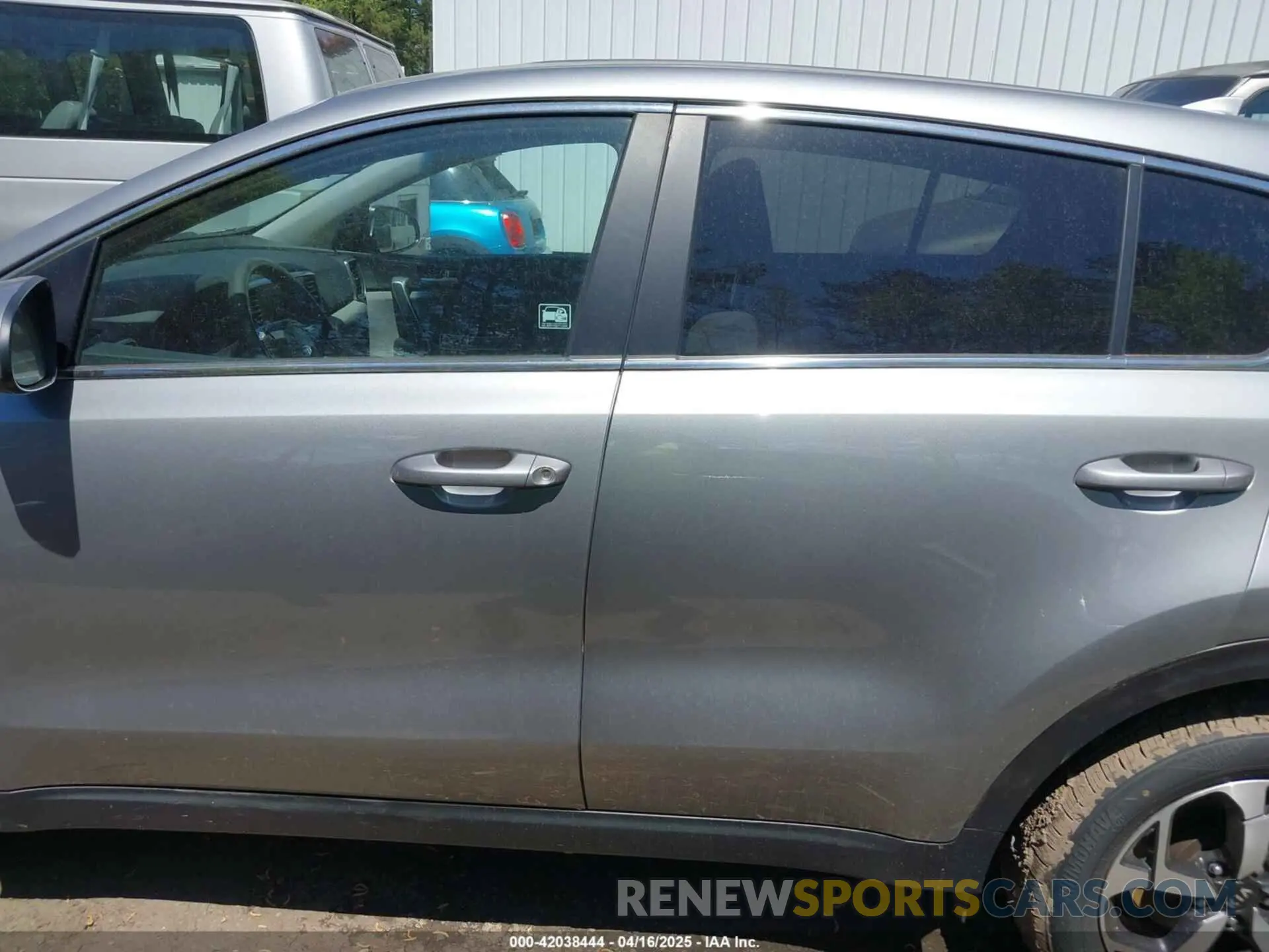 14 Photograph of a damaged car KNDPM3AC4L7816850 KIA SPORTAGE 2020