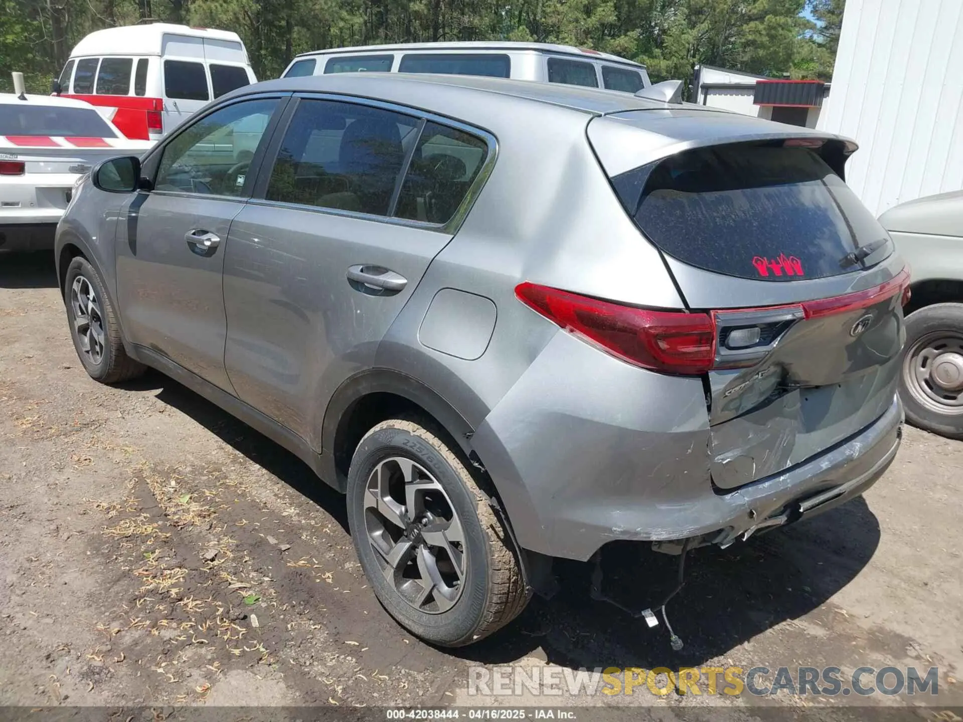 3 Photograph of a damaged car KNDPM3AC4L7816850 KIA SPORTAGE 2020