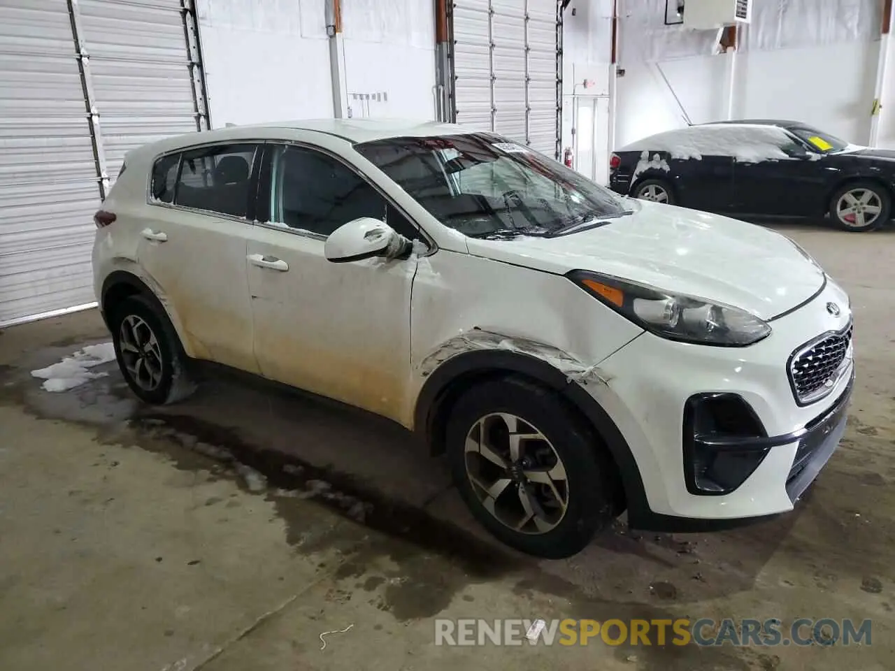 4 Photograph of a damaged car KNDPM3AC5L7629729 KIA SPORTAGE 2020