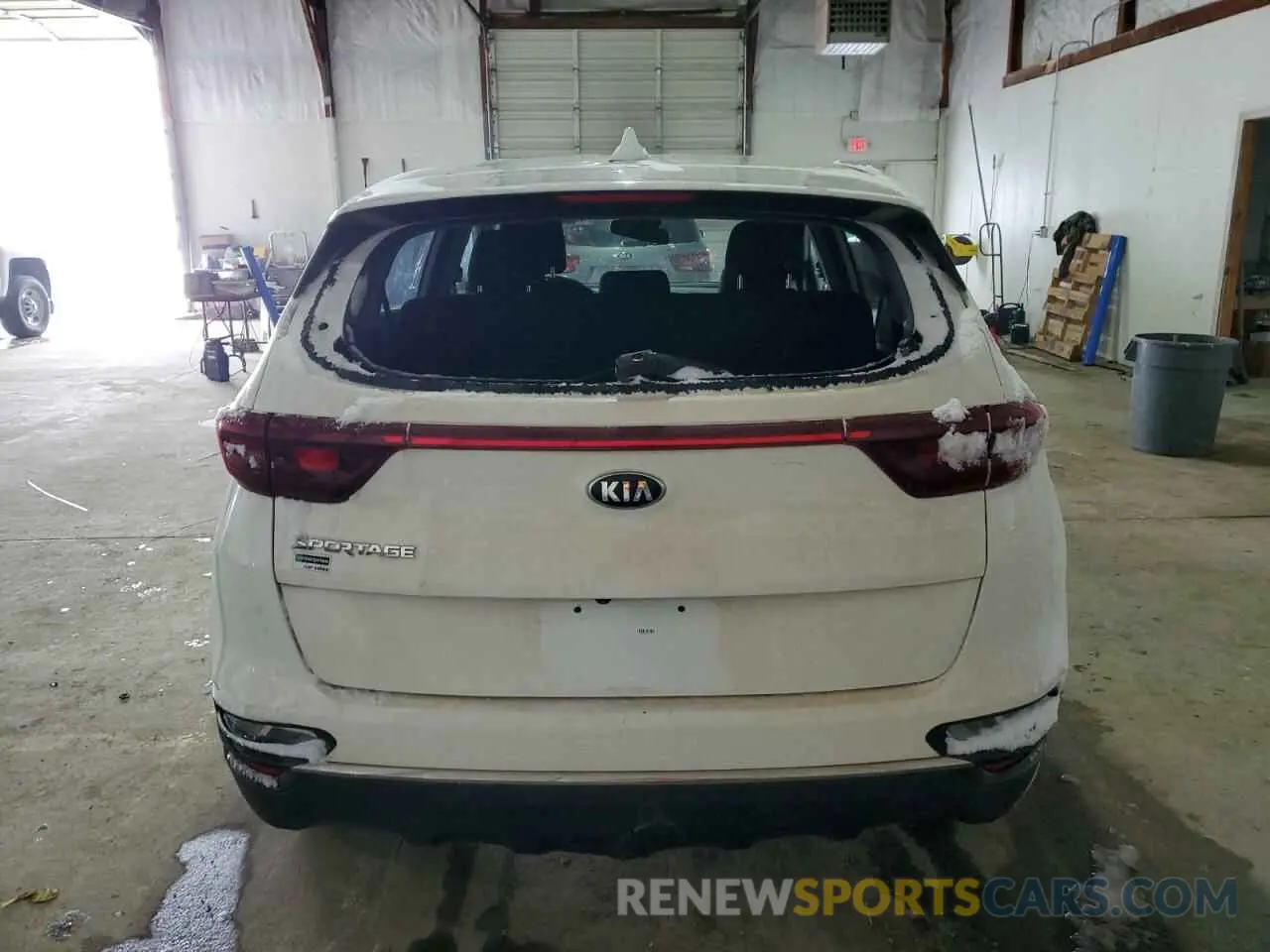6 Photograph of a damaged car KNDPM3AC5L7629729 KIA SPORTAGE 2020