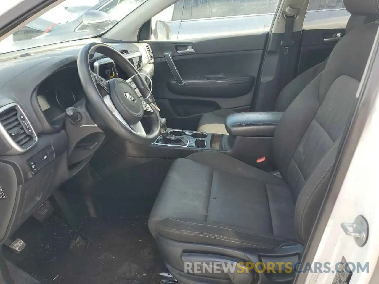 7 Photograph of a damaged car KNDPM3AC5L7629729 KIA SPORTAGE 2020